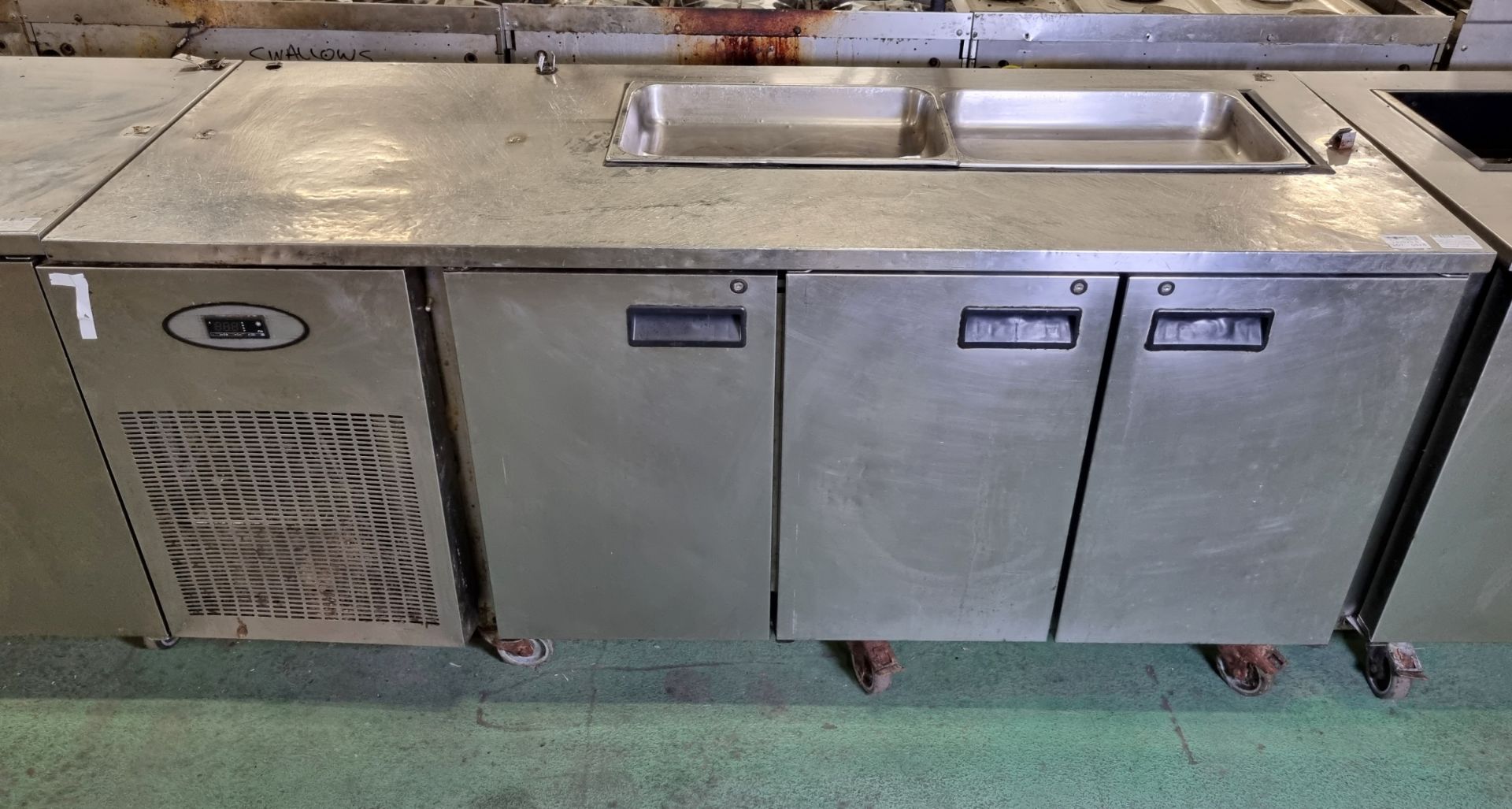 Foster PRO 1/3H-A stainless steel triple door counter fridge - SPARES OR REPAIRS - W 1865 x D 705mm - Image 2 of 9