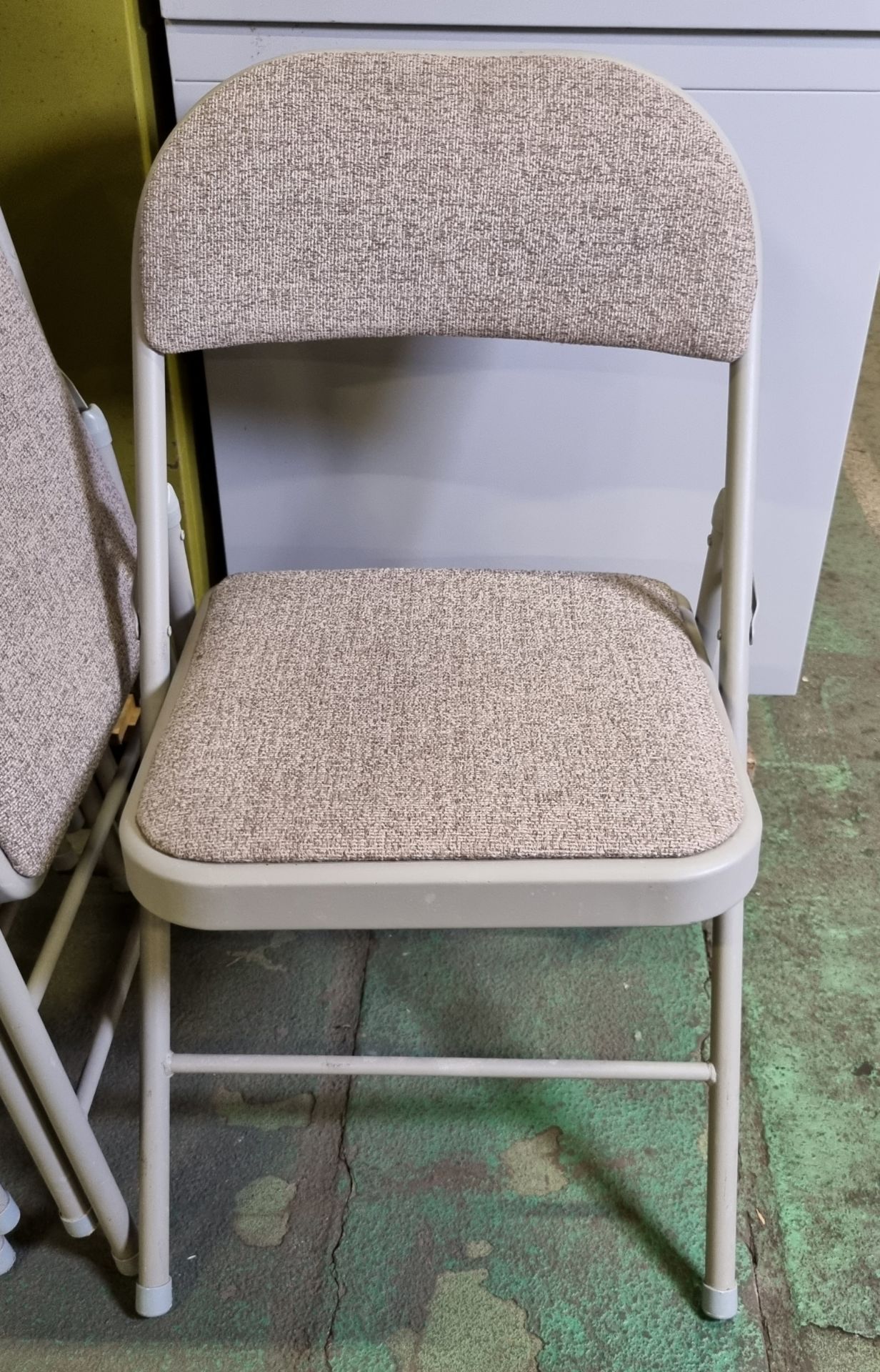 5x Charles Jacobs cushioned fabric folding chairs - Image 2 of 4