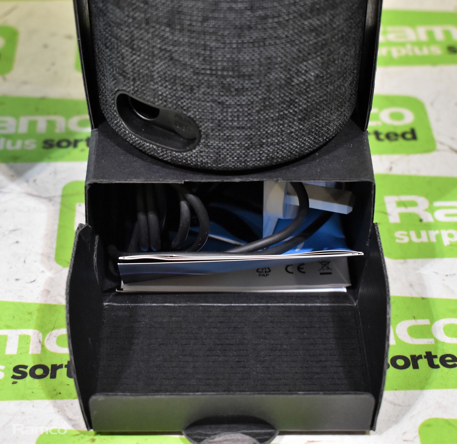 Amazon Echo (2nd generation) smart speaker - Bild 2 aus 2