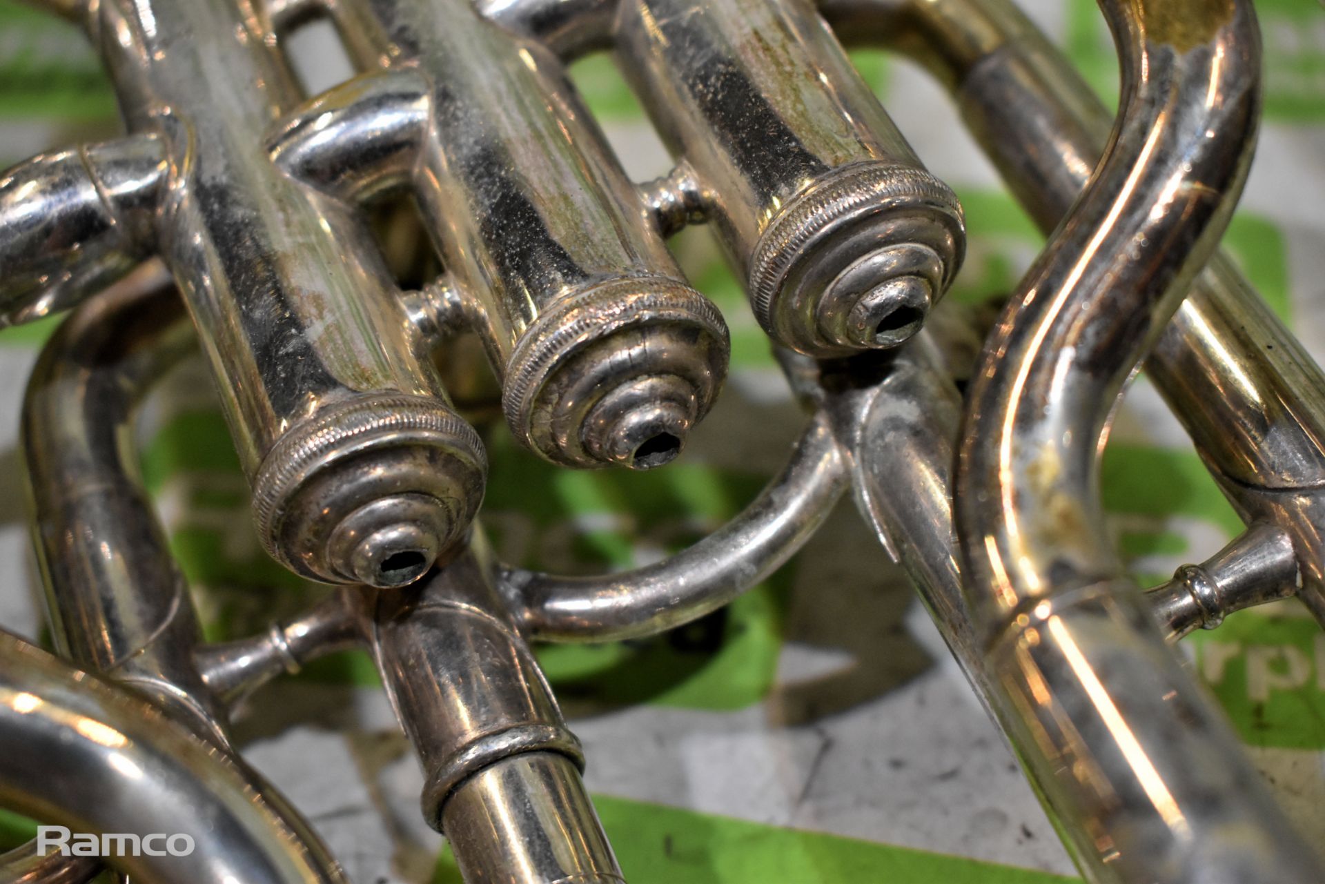 The Triumph tenor horn in hard carry case - Serial No. 14847 - Bild 6 aus 14