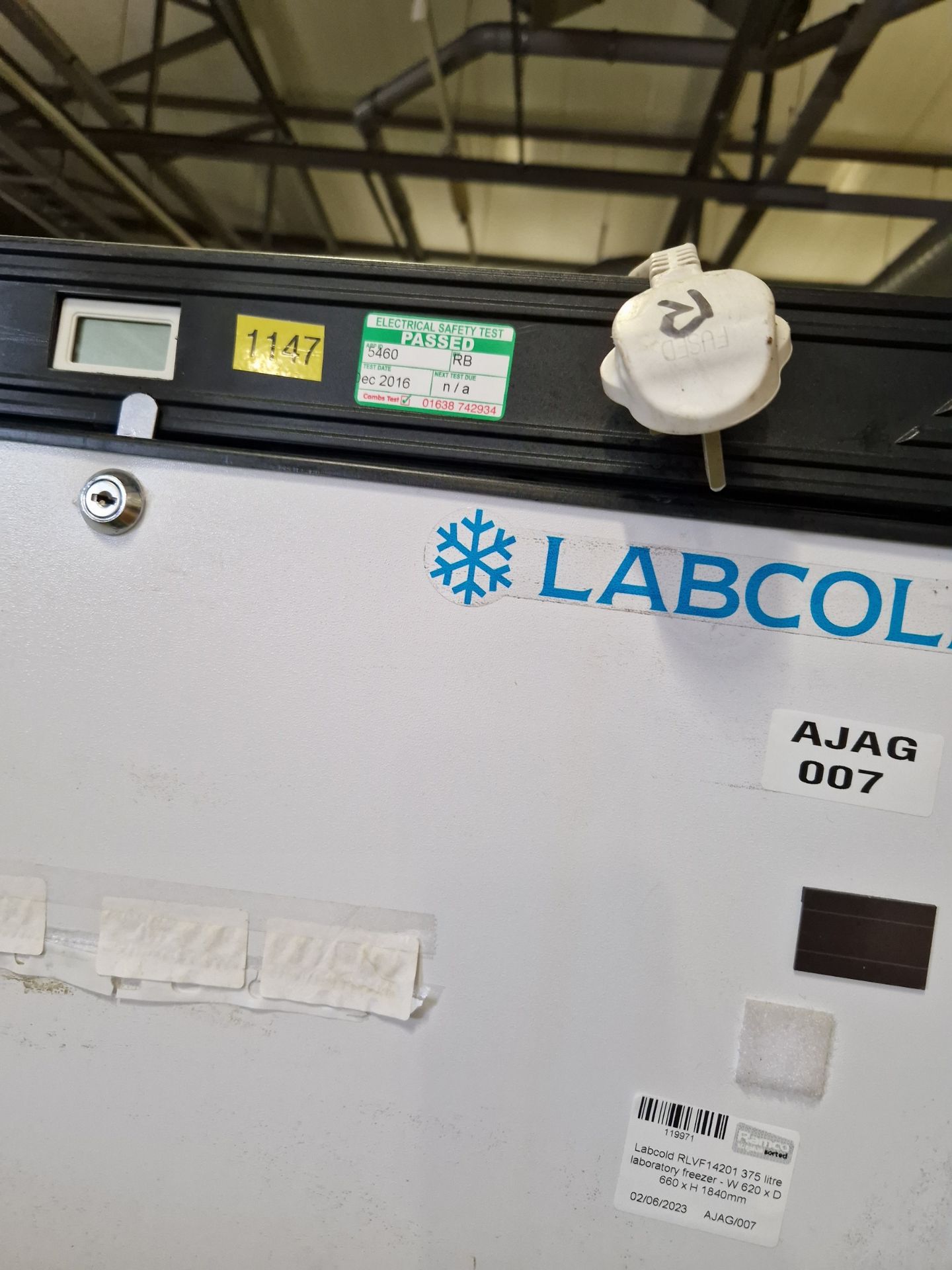 Labcold RLVF14201 375 litre laboratory freezer - W 620 x D 660 x H 1840mm - Image 3 of 6