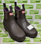 Hunter size 6 boots