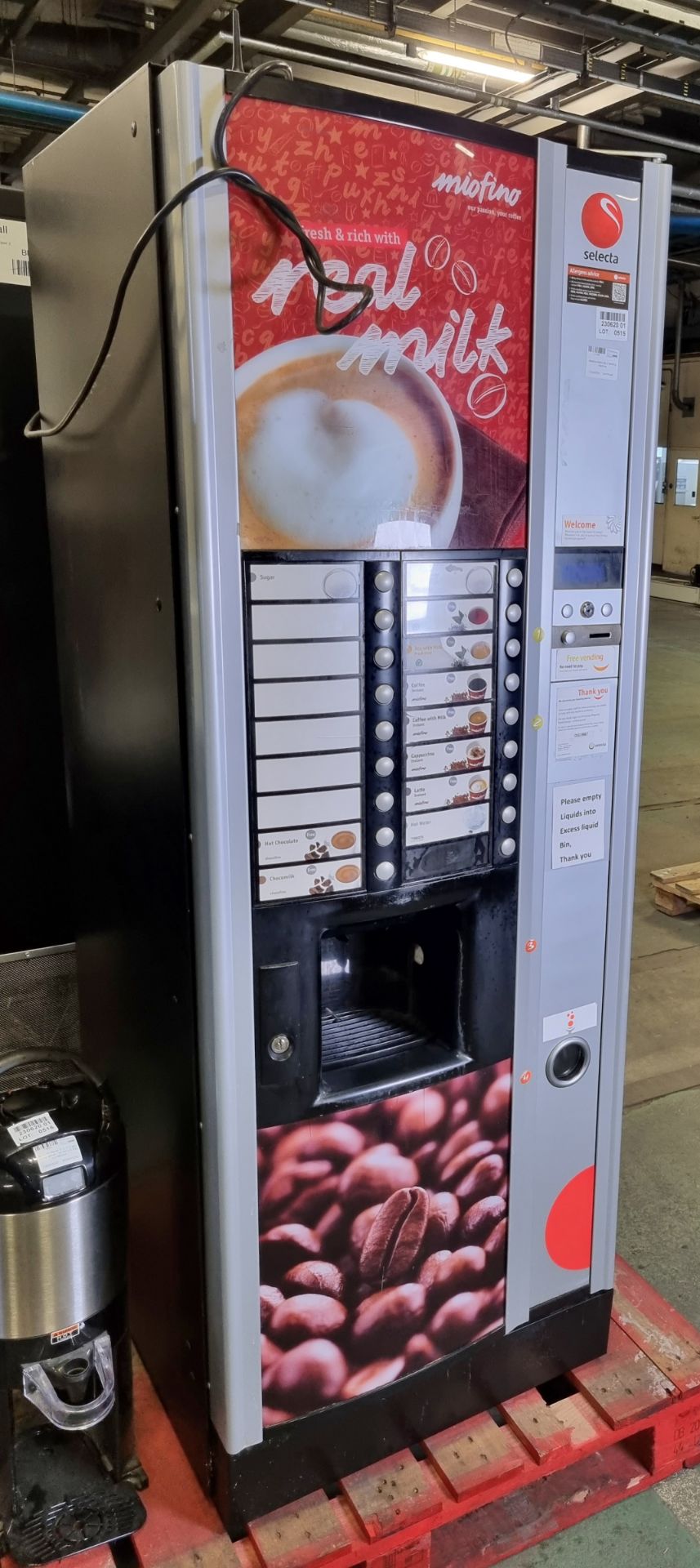 Selecta Milano BLC vending machine - W 650mm x D 740mm x H 1820mm - NO KEYS - Bild 2 aus 3