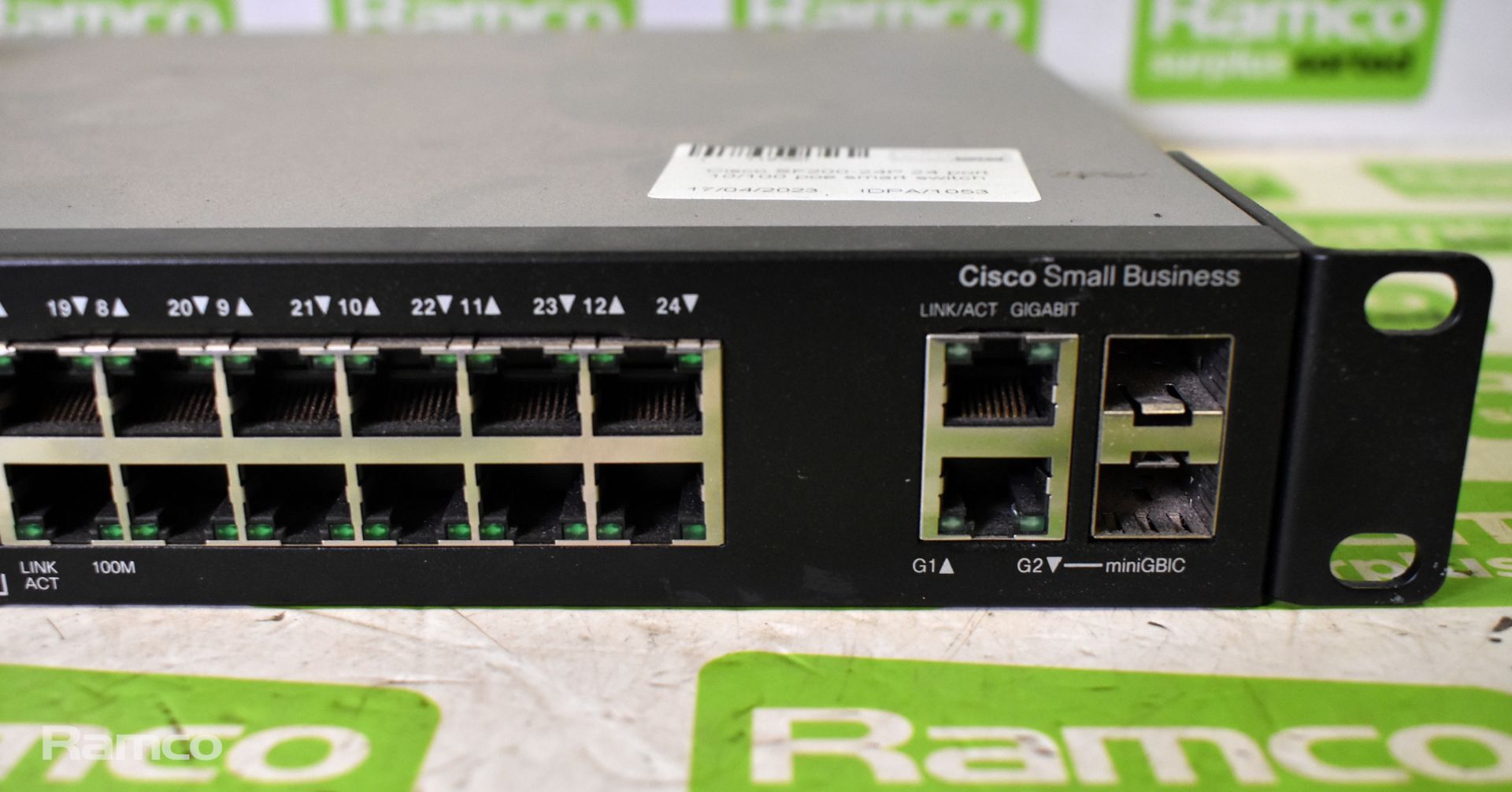 Cisco SF200-24P 24 port 10/100 poe smart switch - Image 2 of 4