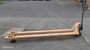 Jungheinrich extra long hand pallet truck - 500kg lifting capacity - 2400mm fork length - SPARES