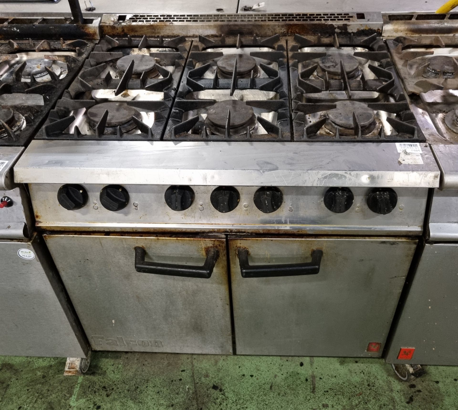 Falcon 6 hob gas oven - W 910 x D 820 x H 970mm - Bild 2 aus 3