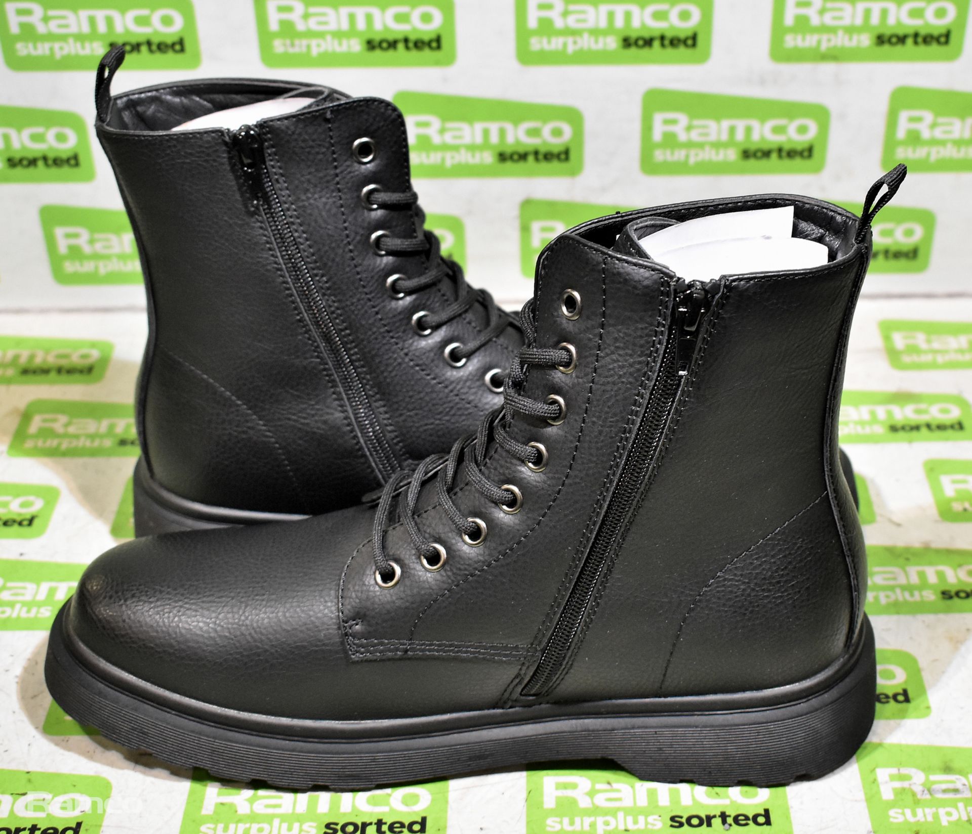 Deakins Holland black leather effect zip and lace-up boots - UK size 9 - not worn - still boxed - Bild 2 aus 4