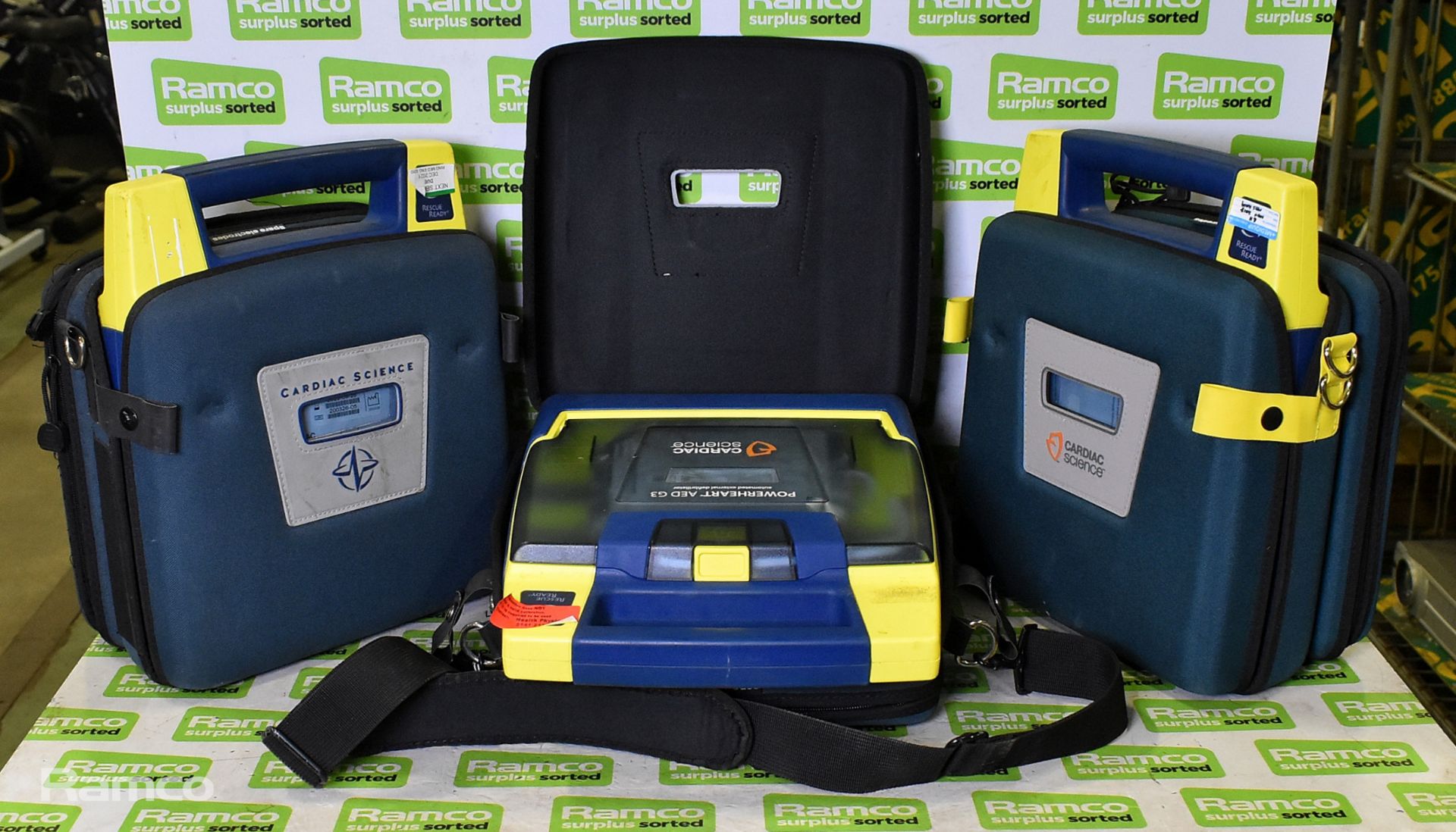 3x Cardiac Science G3 AED defibrillator - in carry case (REQUIRES CALIBRATION)