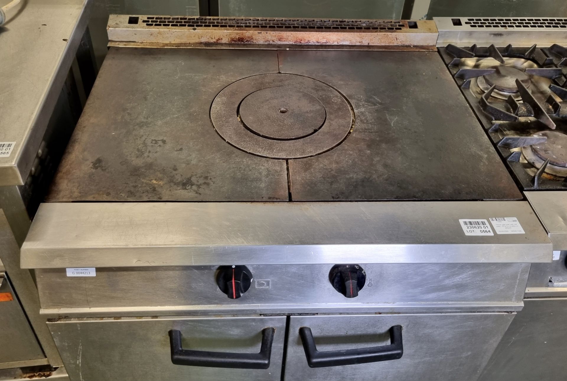 Falcon gas oven with hot plate - W 910 x D 820 x H 980mm - Image 4 of 4