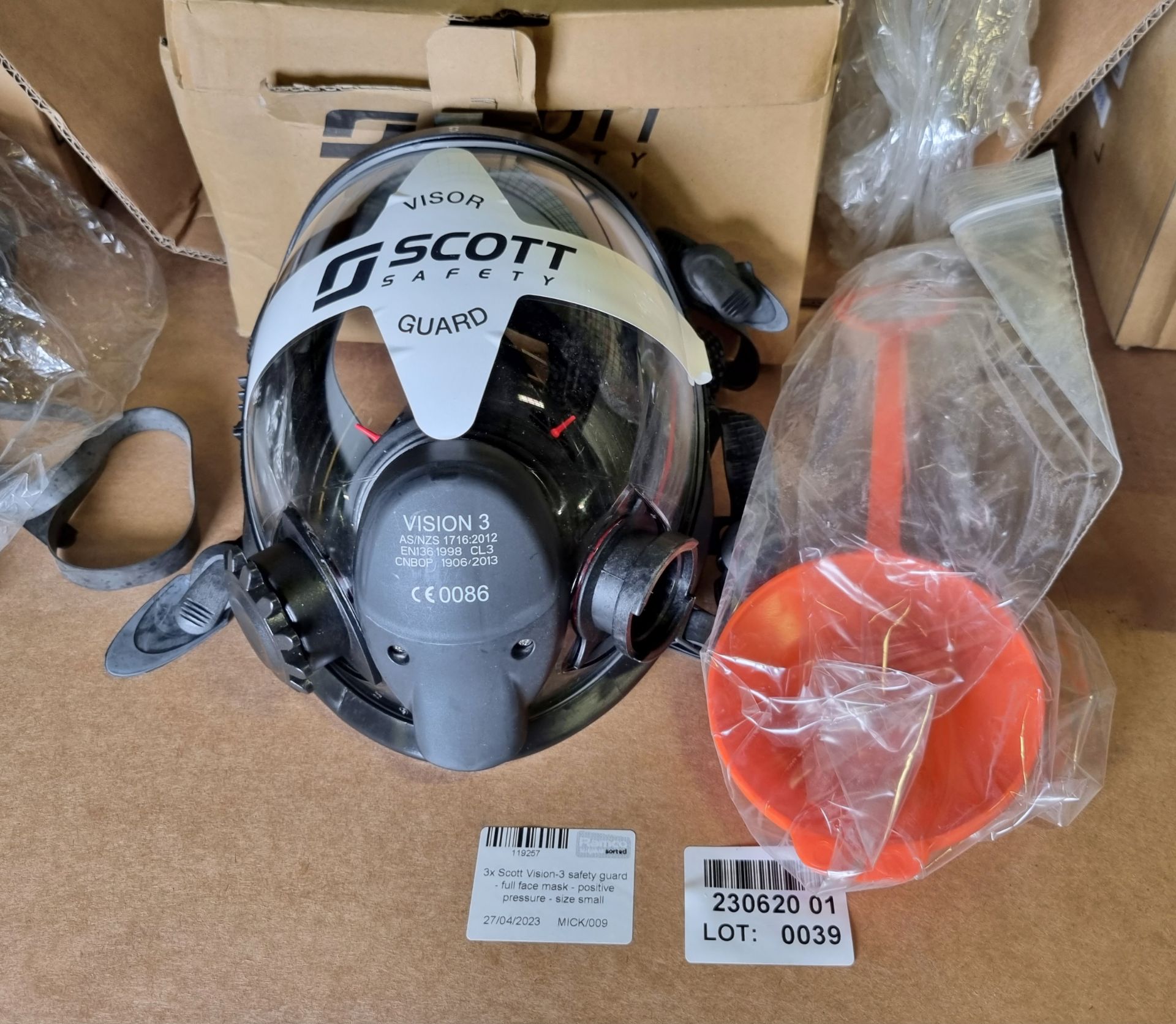 3x Scott Vision-3 safety guard - full face masks - positive pressure - size small - Image 2 of 3