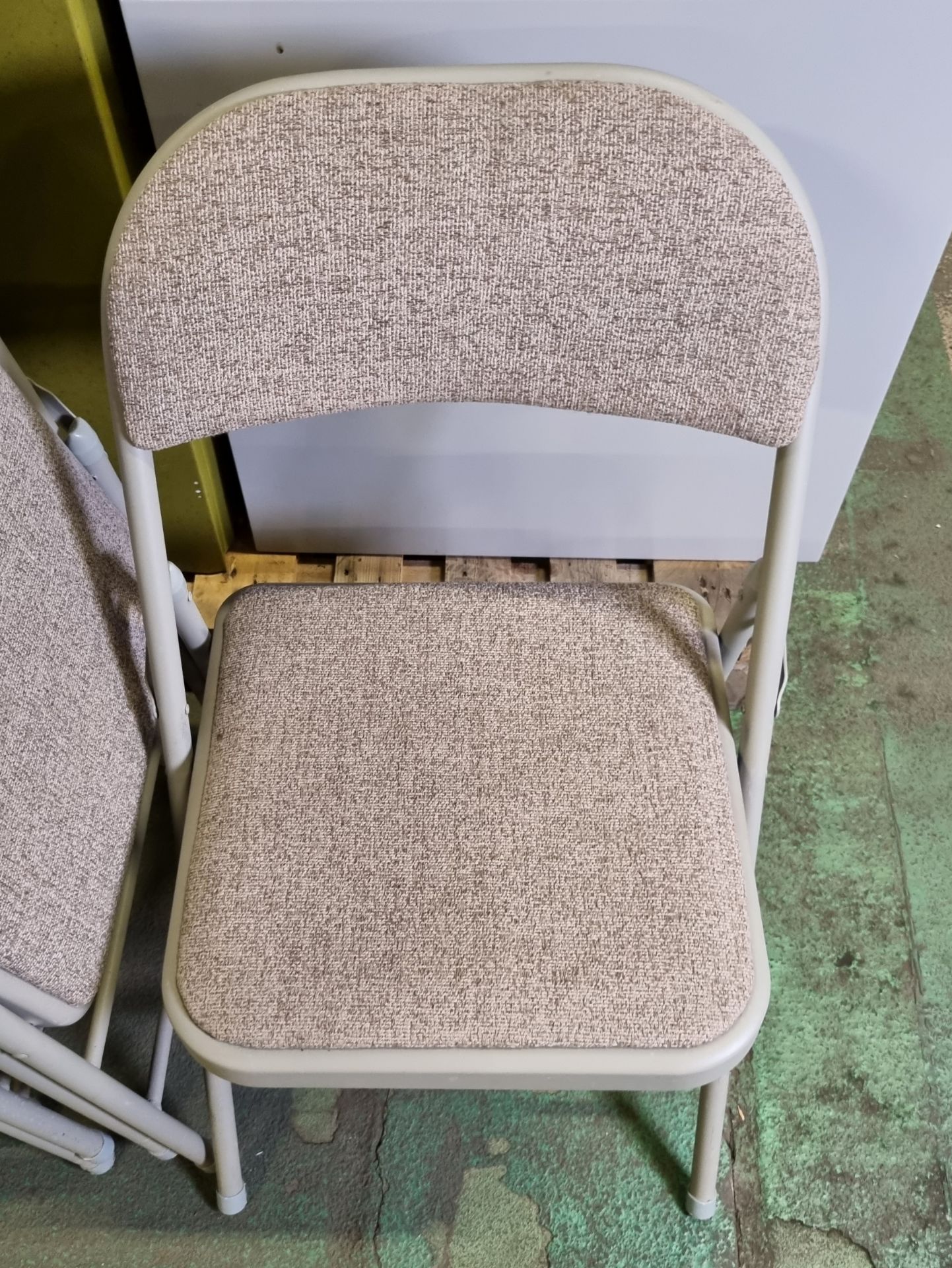 5x Charles Jacobs cushioned fabric folding chairs - Image 3 of 4