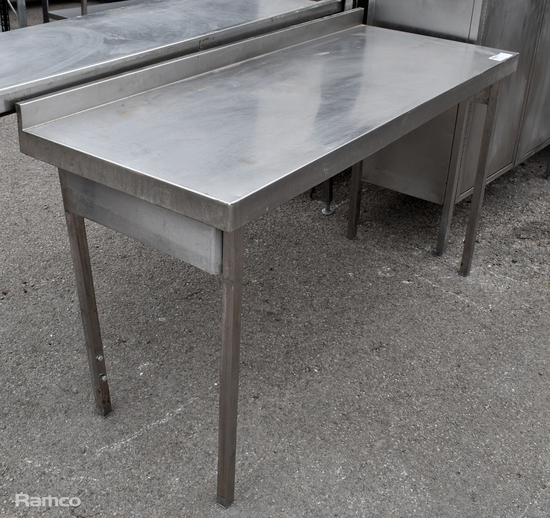 Stainless steel table with upstand - L 1500 x W 600 x H 880mm - Image 2 of 2