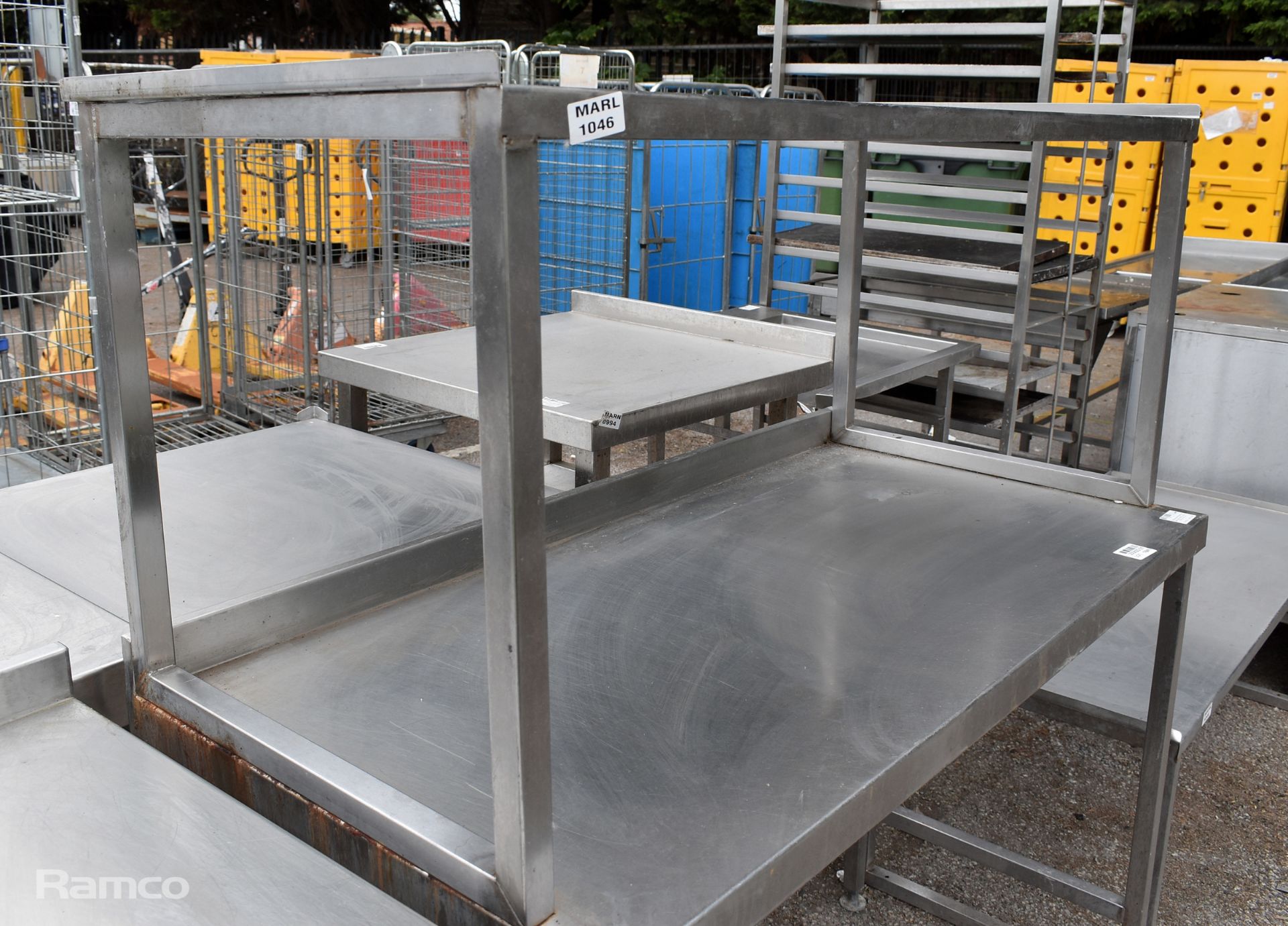 Stainless steel wall table with upper gantry shelf - W 1310 x D 650 x H 1470 mm - Bild 3 aus 3