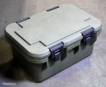 Cambro S-series ultra pan carrier insulated food container