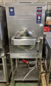 Hobart Series 5 305G high pressure steamer - W 600 x D 840 x H 1730mm