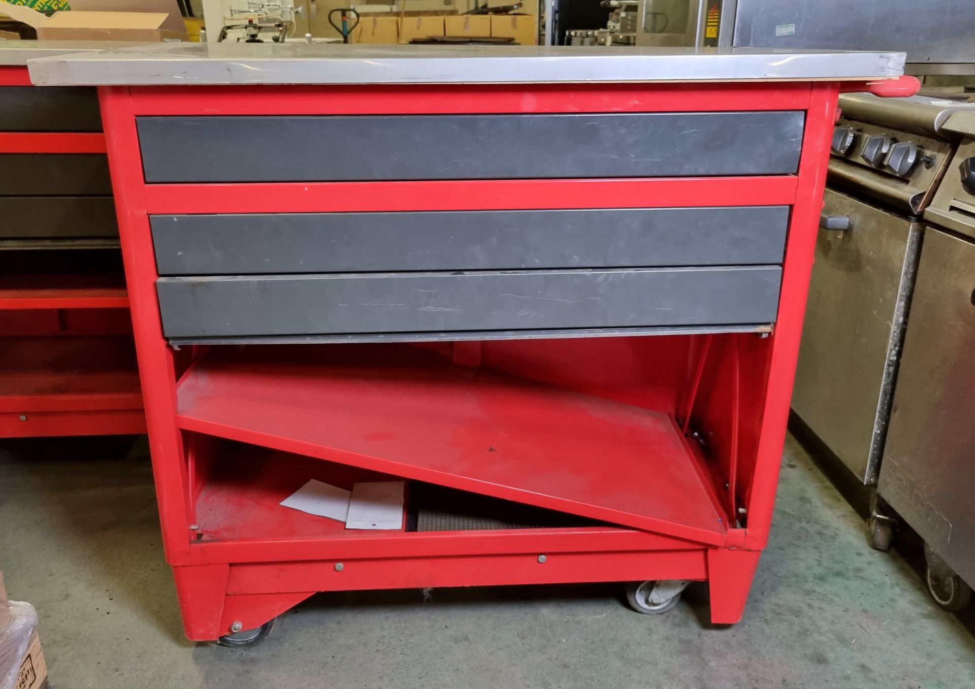 Mobile garage tool trolley - drawers stuck - L 1200 x W 600 x H 980mm - Bild 3 aus 3