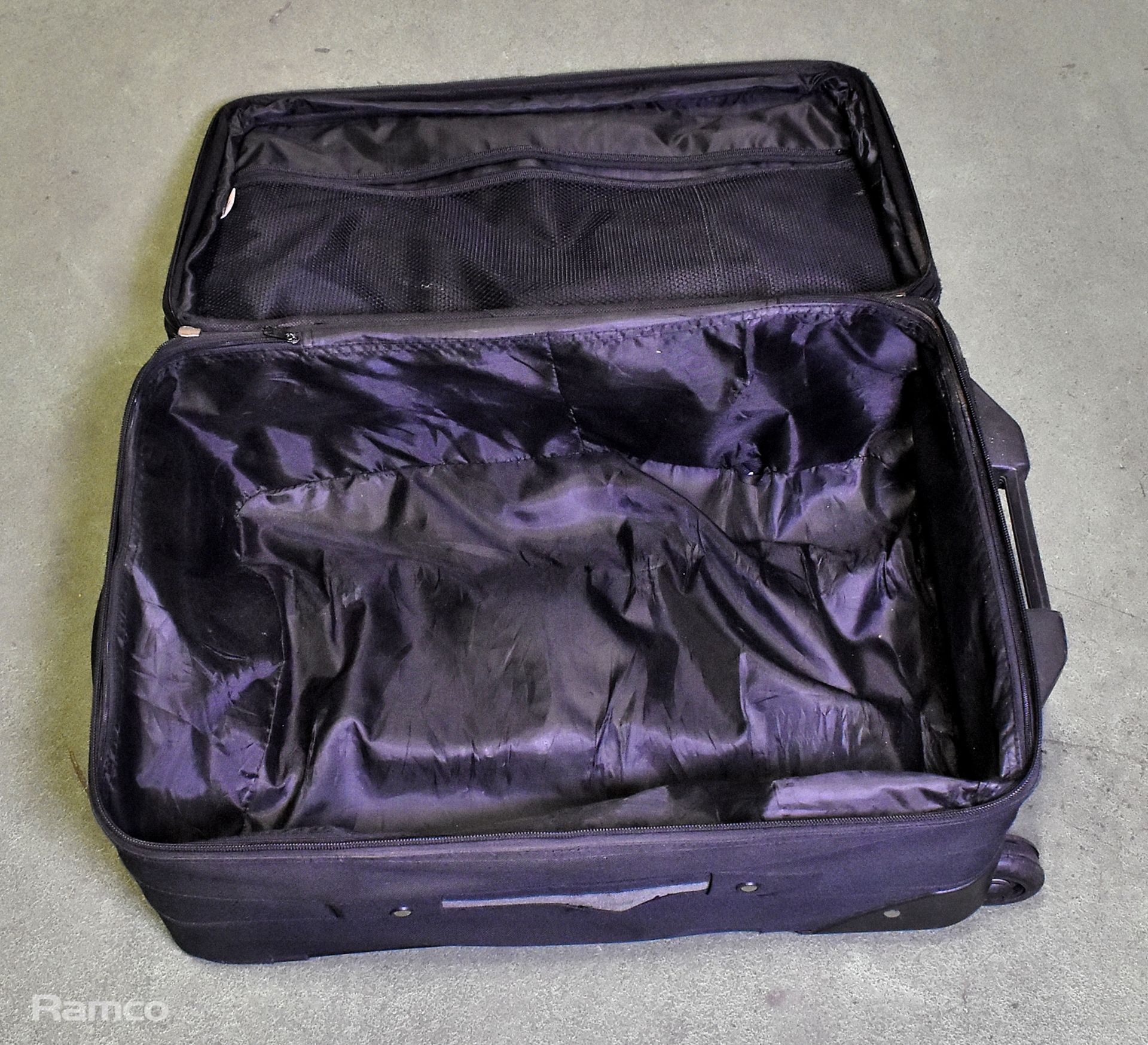 Manta 21.5 inch lightweight expandable suitcase - L 400 x W 250 x H 580mm - Image 3 of 4