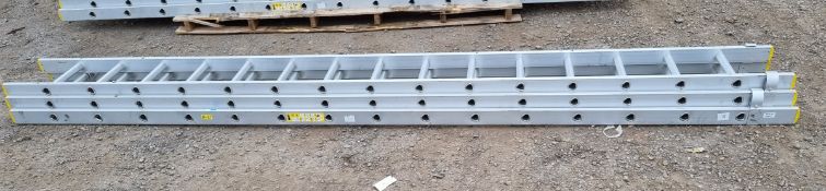 Light Trade triple extension - 3 section - 15 rungs per section ladder - approx 14ft in length