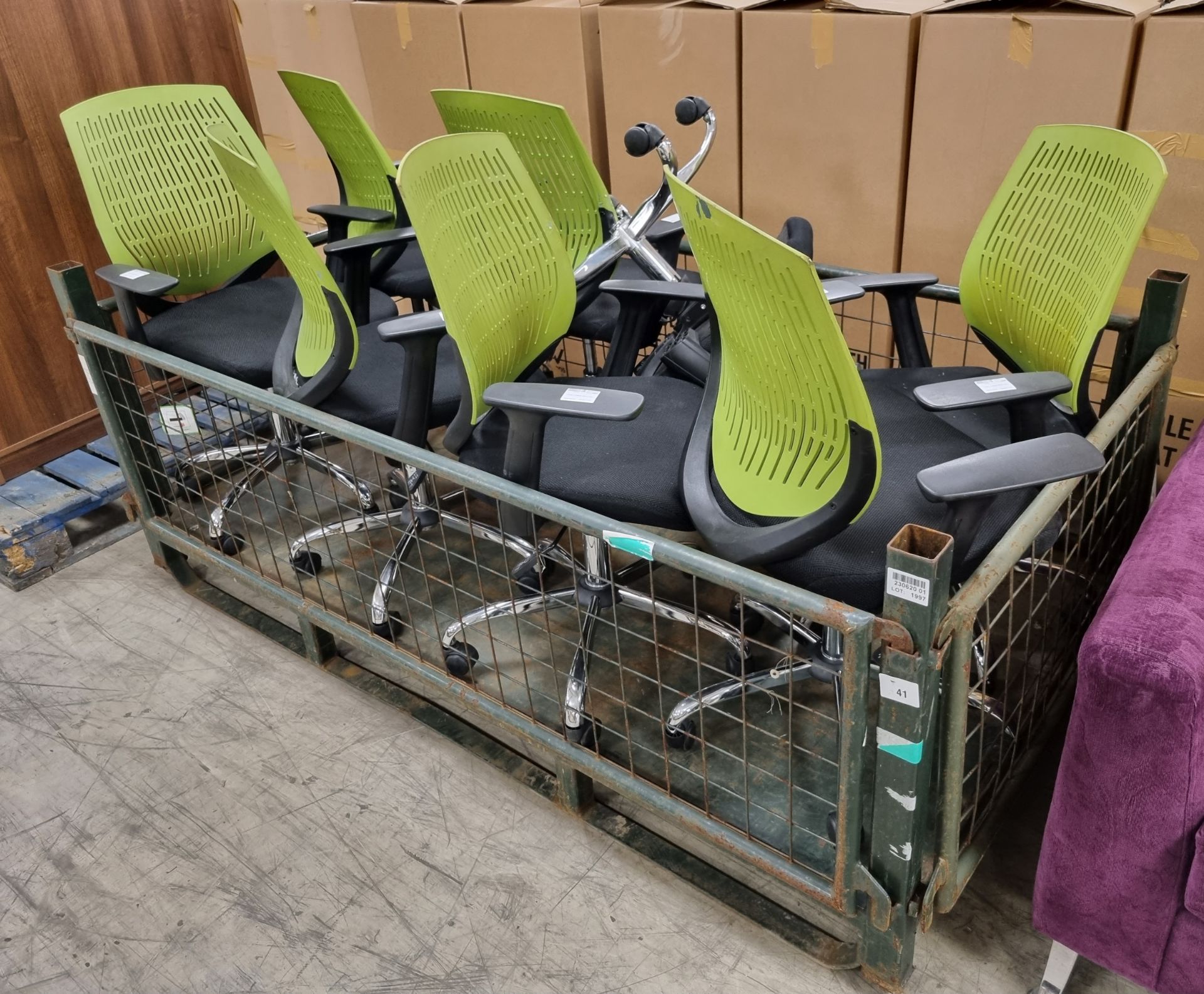 8x Green wheelie office chairs - Image 2 of 3