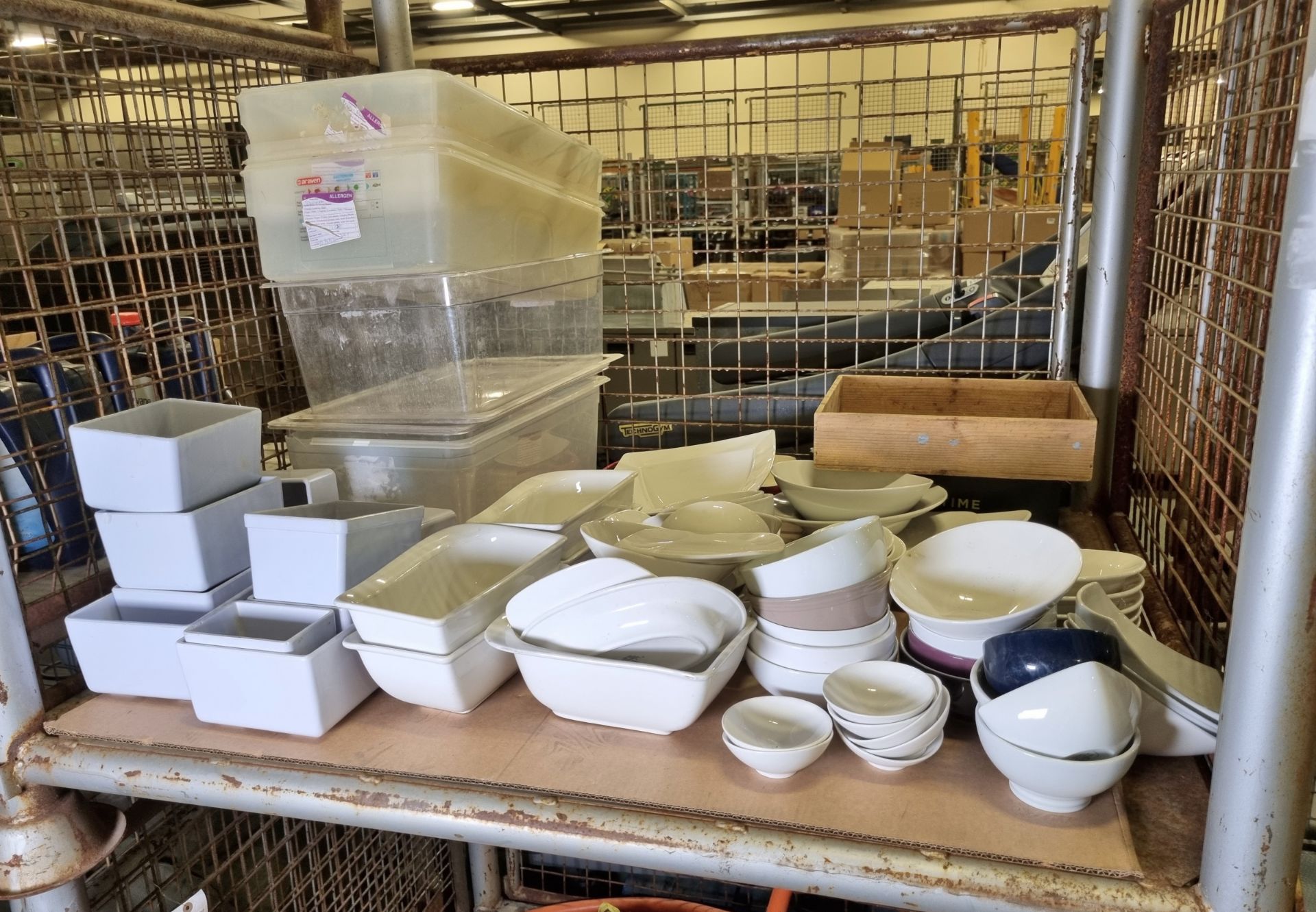 Catering spares - ceramic and plastic plates - bowls - containers - Bild 2 aus 6