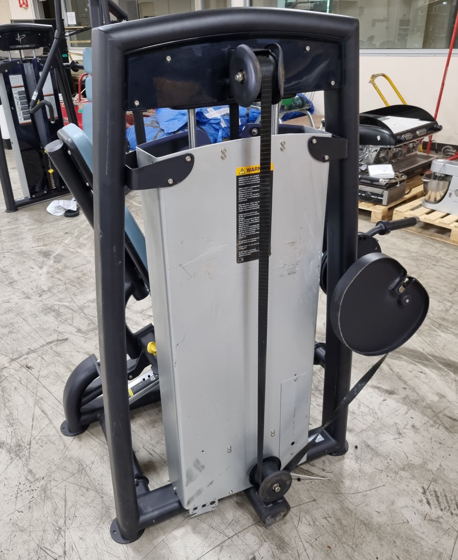 Pulse 562g seated leg curl exercise machine - W 1350 x D 1030 x H 1500mm - Bild 5 aus 6