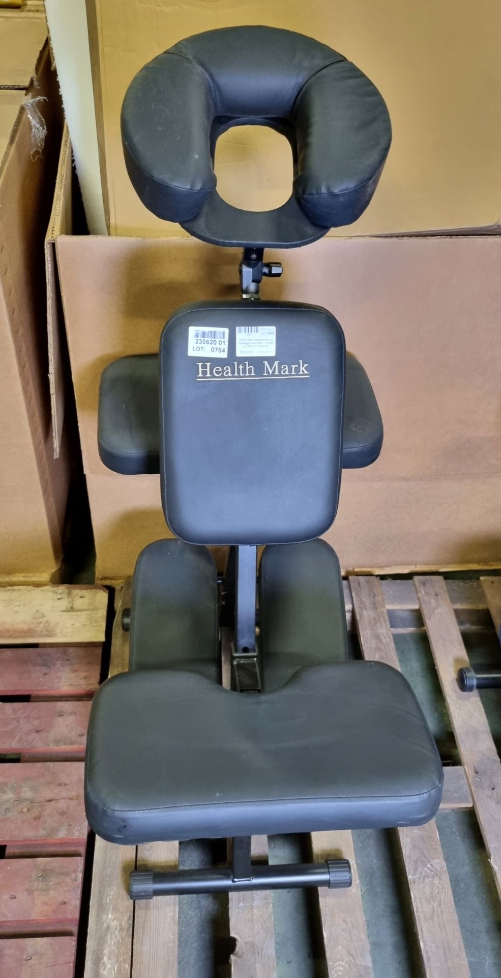 Health Mark portable folding massage chair - black - W 460 x D 730 x H 1250 mm - Image 2 of 3