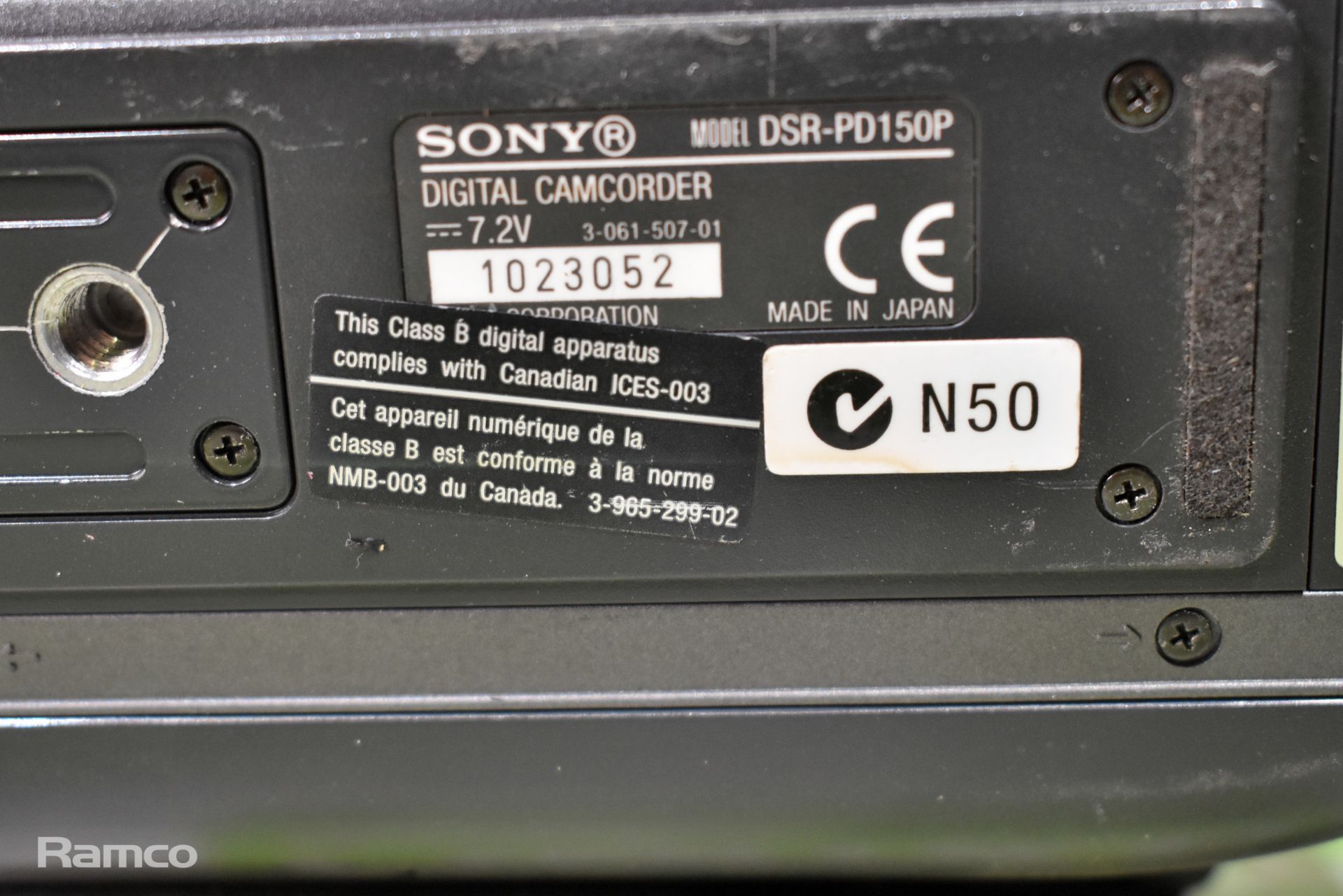 Sony DSR-PD150P camcorder with 2 batteries - Bild 13 aus 14