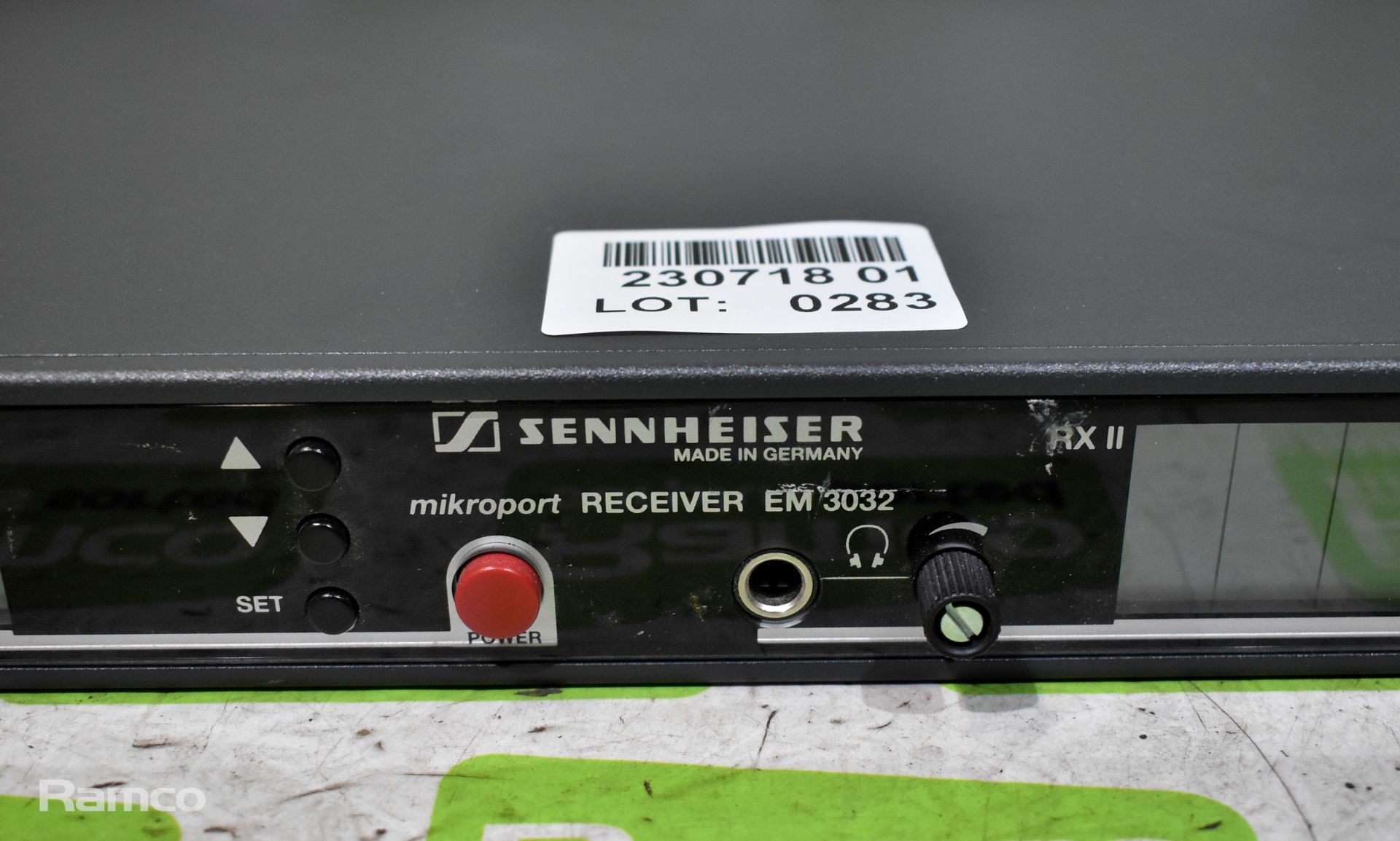 Sennheiser EM 3032-U mikroport receiver unit, T.C..Electronic TC Icon remote CPU / system 6000 - Bild 3 aus 11