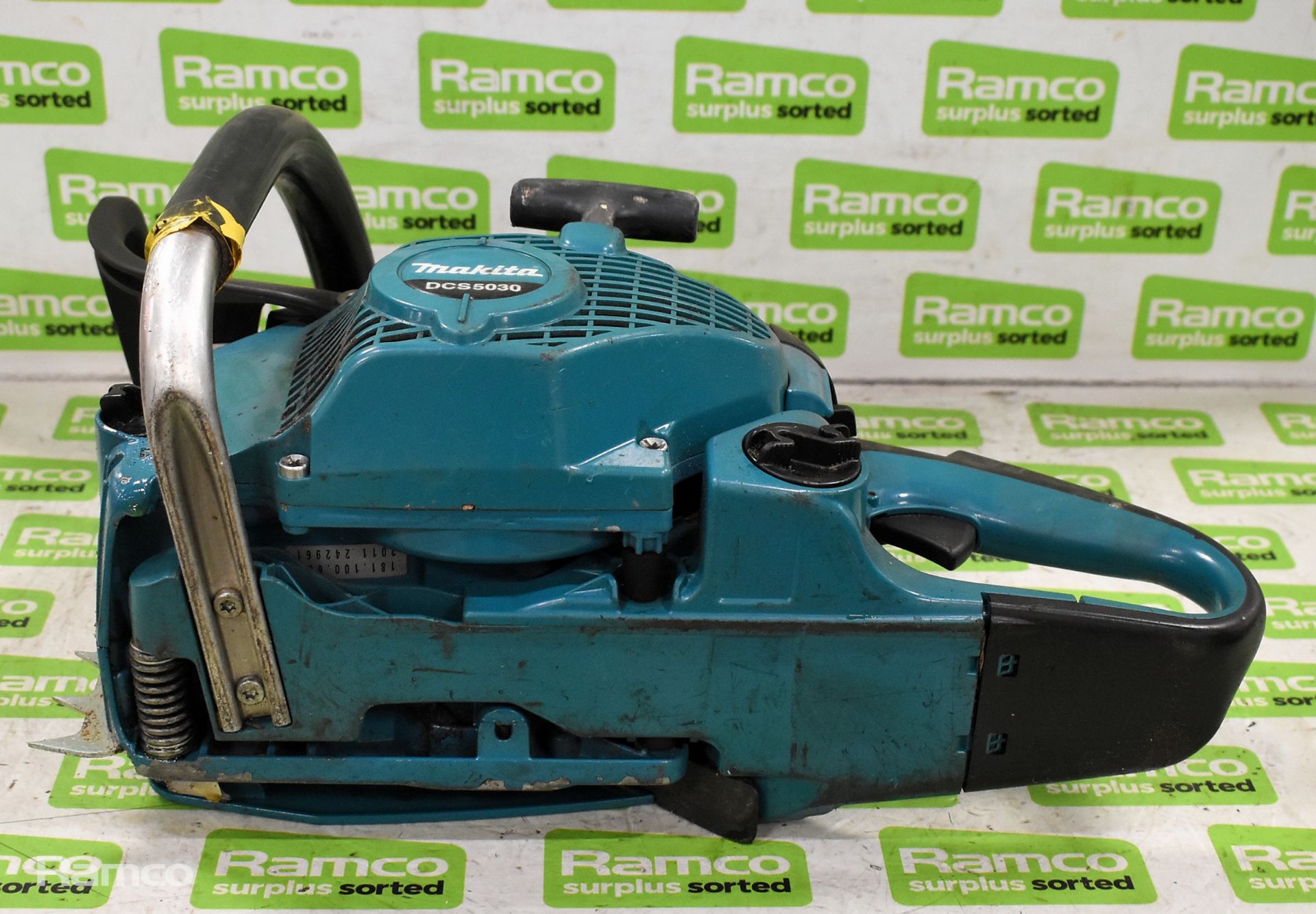 Makita DCS5030 50cc petrol chainsaw - BODY ONLY - AS SPARES OR REPAIRS - Bild 5 aus 5