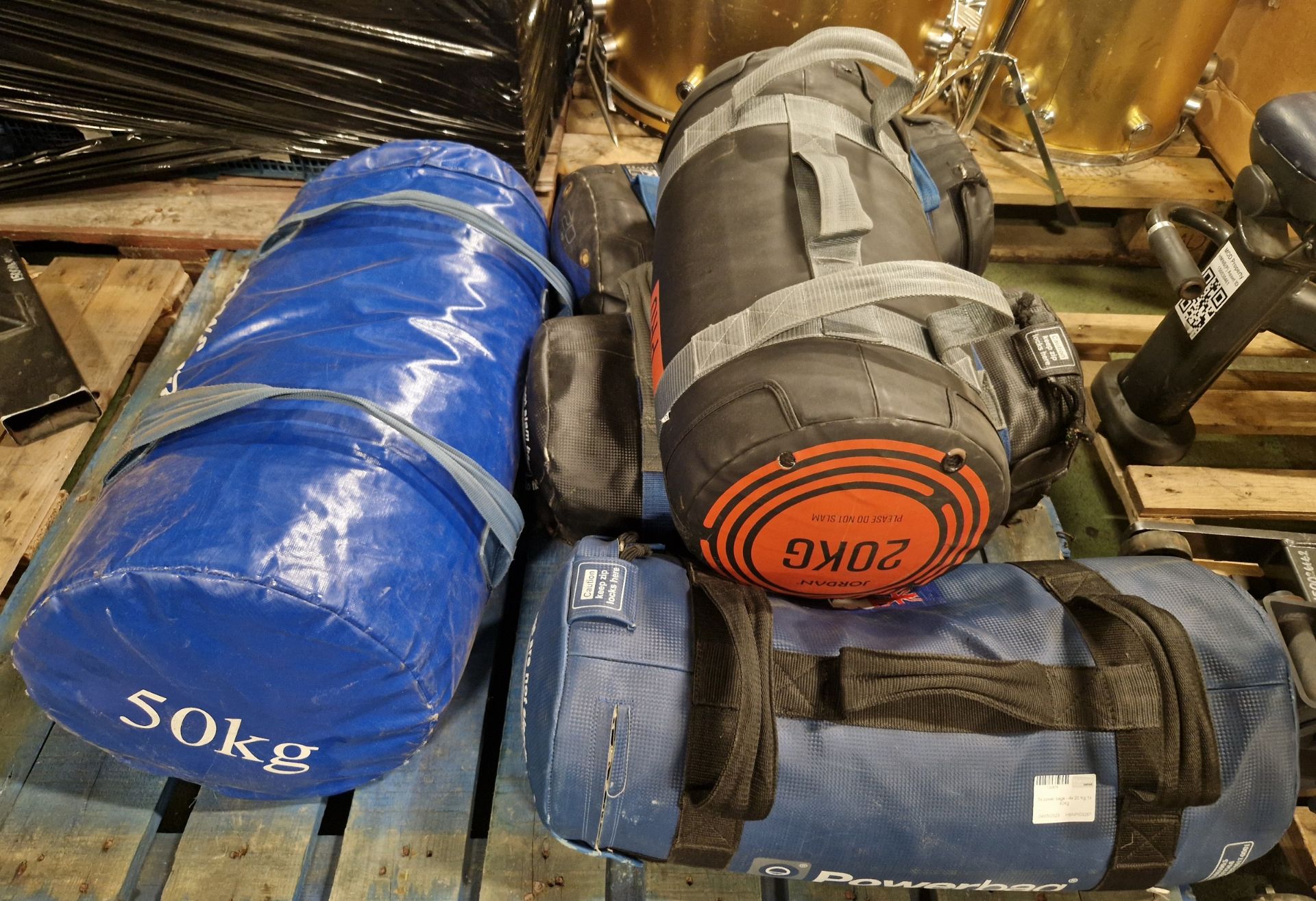 4x 20kg power bags, 1x 50kg power bag