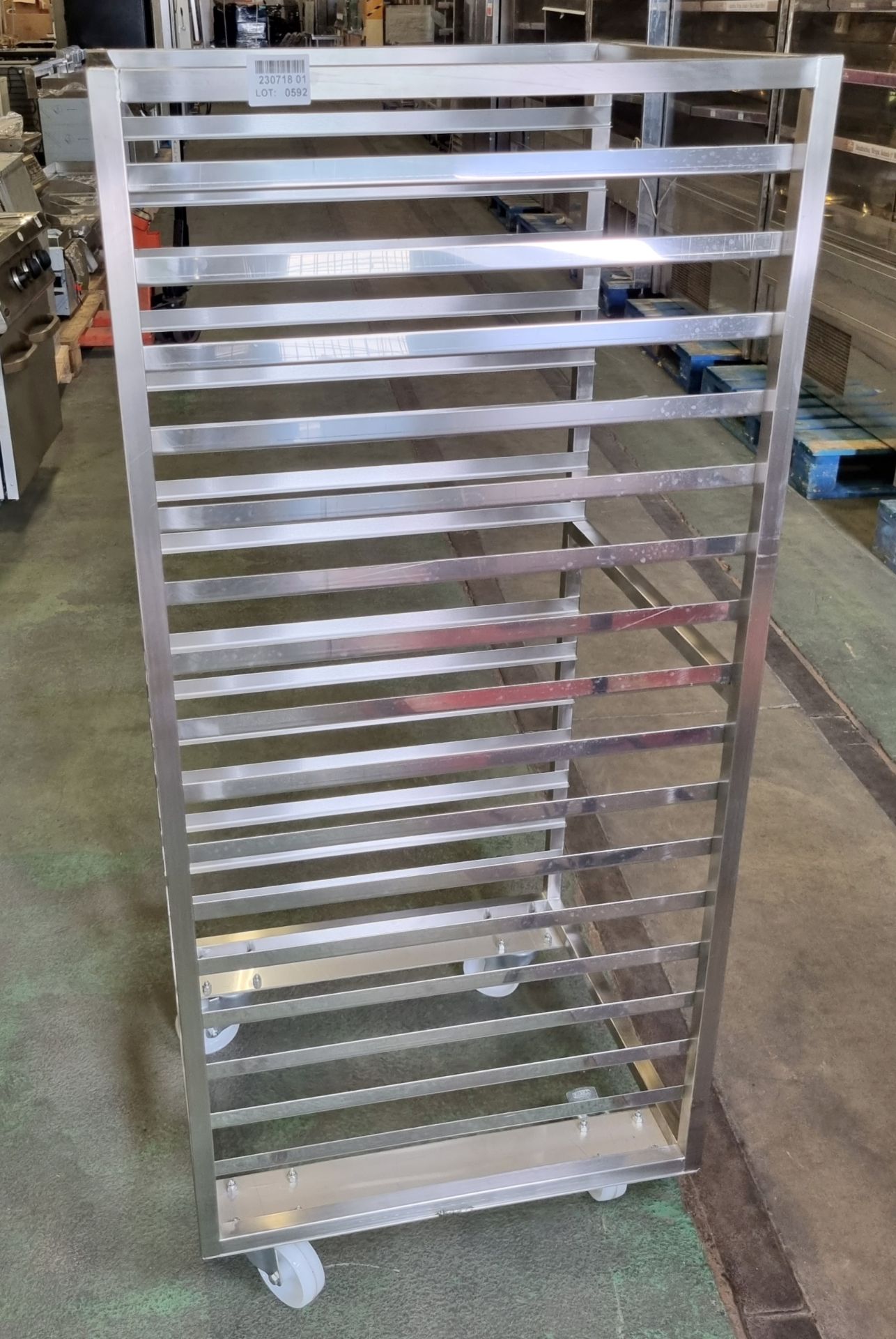 Aluminium 16 tier gastronorm trolley rack - L 590 x W 650 x H 1460mm - Image 2 of 2