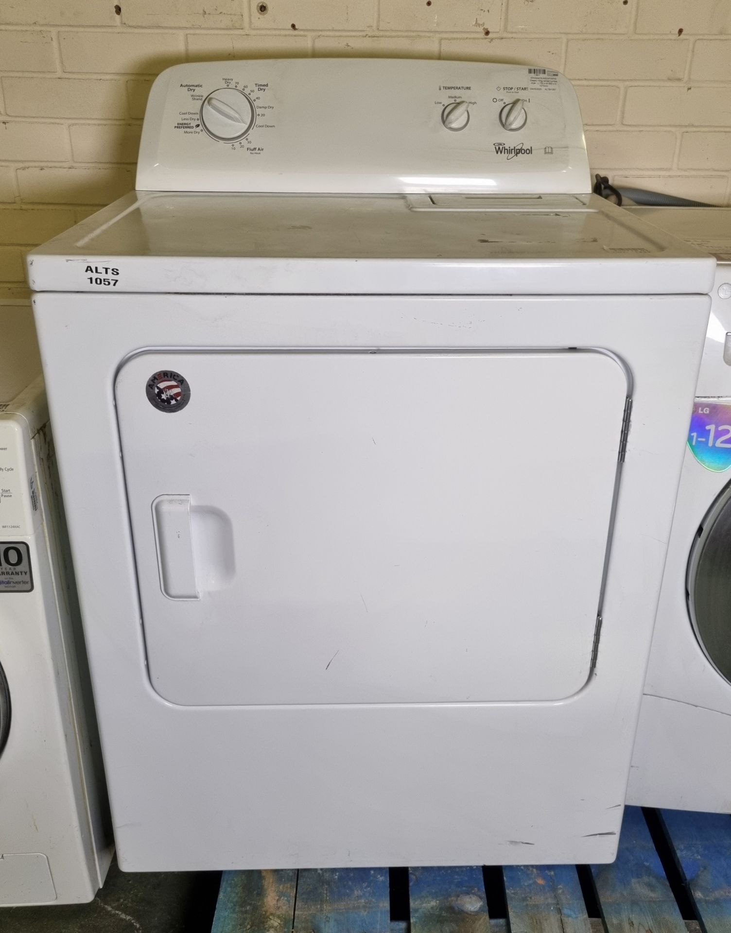 Whirlpool 3LWED4705FW Classic 15kg vented tumble dryer - L 750 x W 650 x H 1070mm