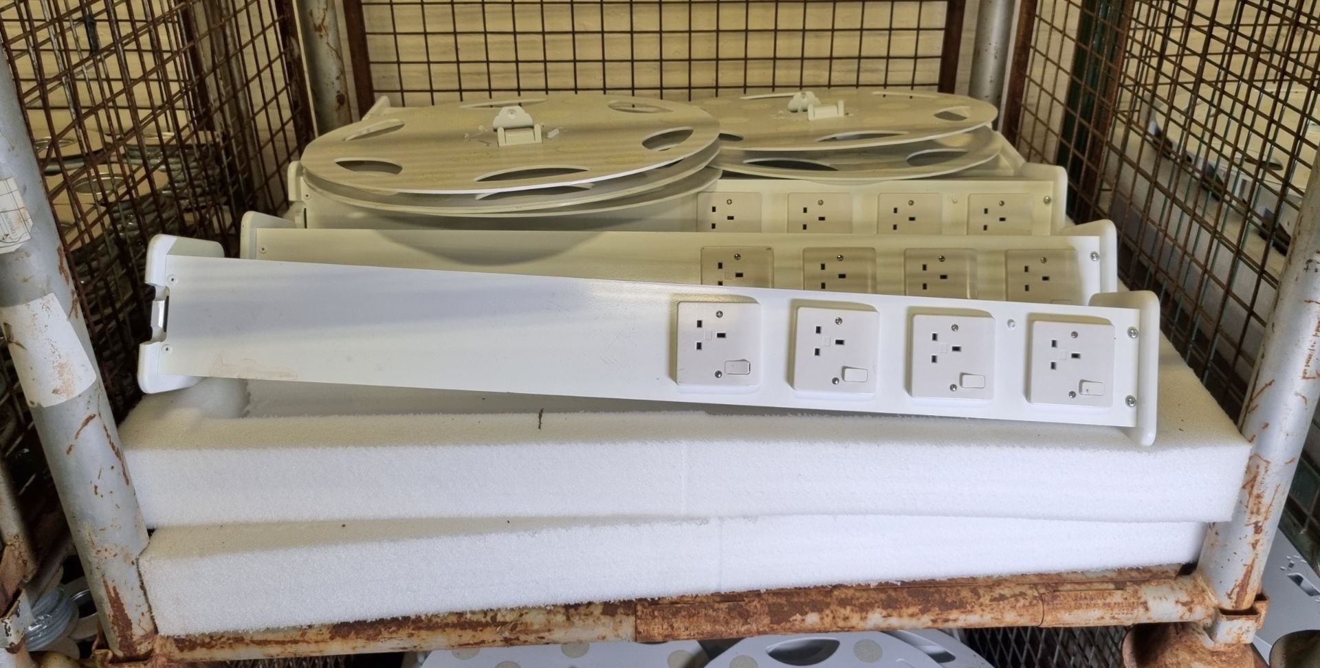 2x Power post Bases with 8 Plug Socket with Surge Protector 240V - Image 2 of 3