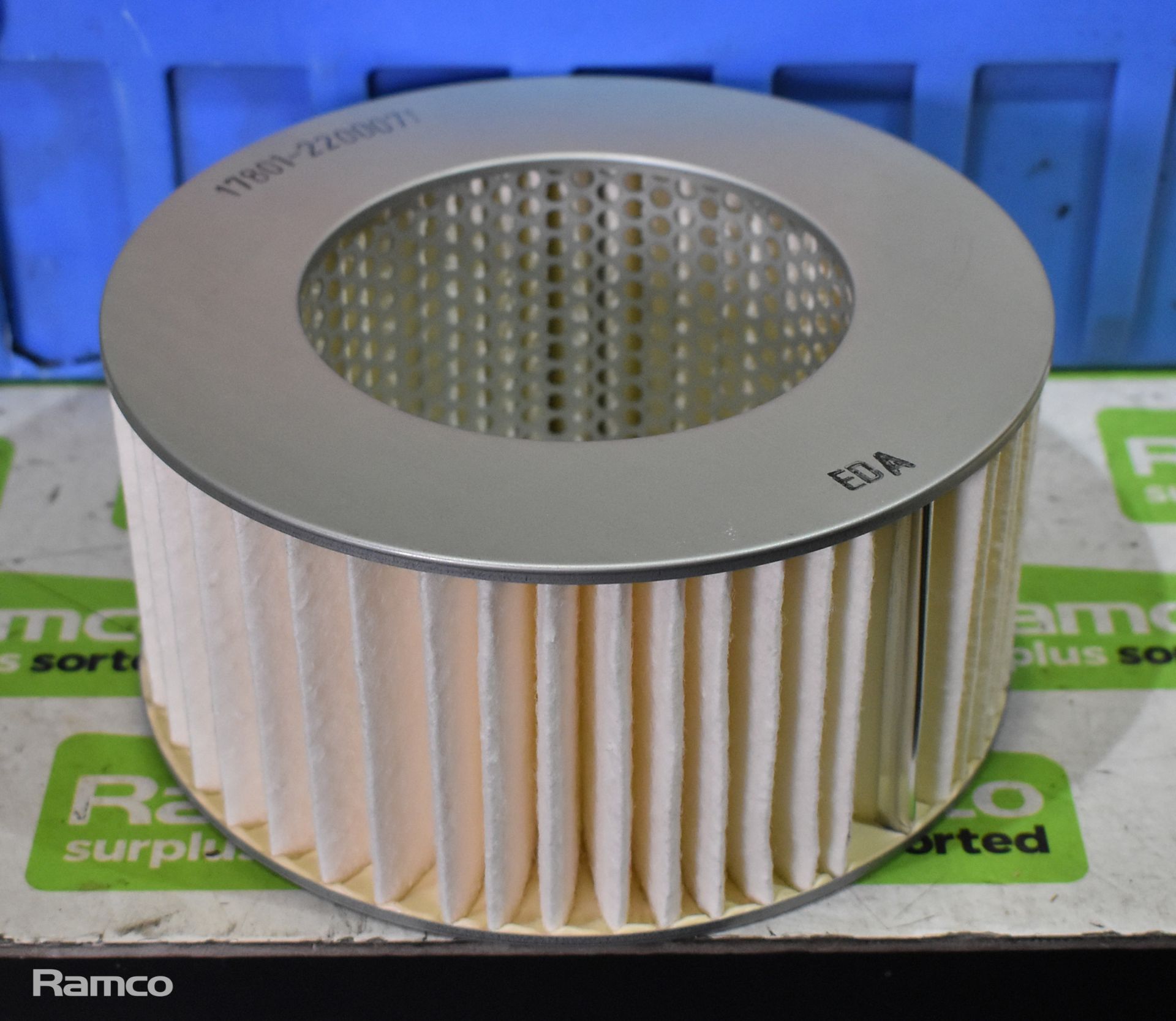 Toyota forklift filters & spark plugs - Bild 10 aus 10