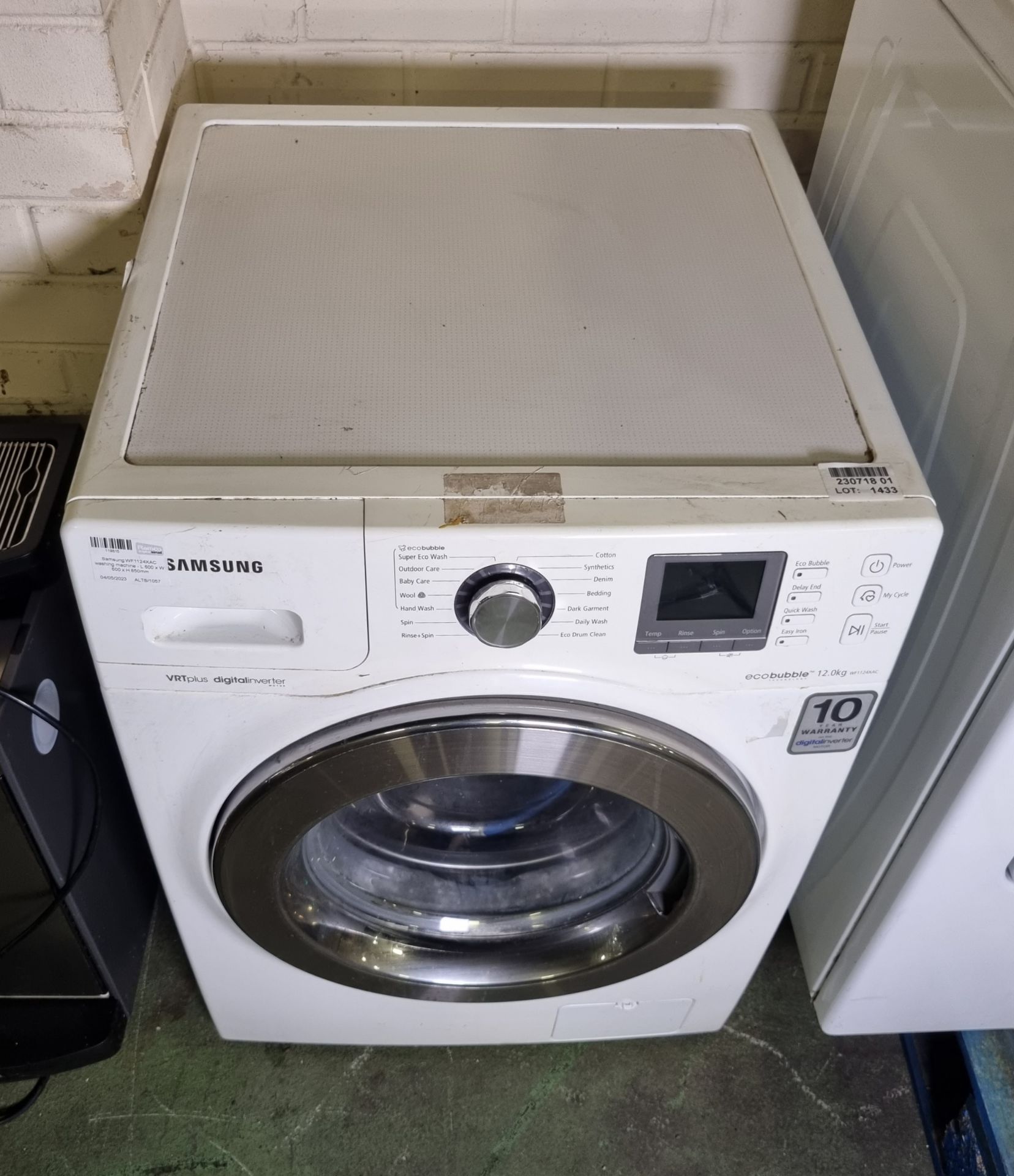 Samsung WF1124XAC washing machine - L 600 x W 600 x H 850mm - Image 2 of 5
