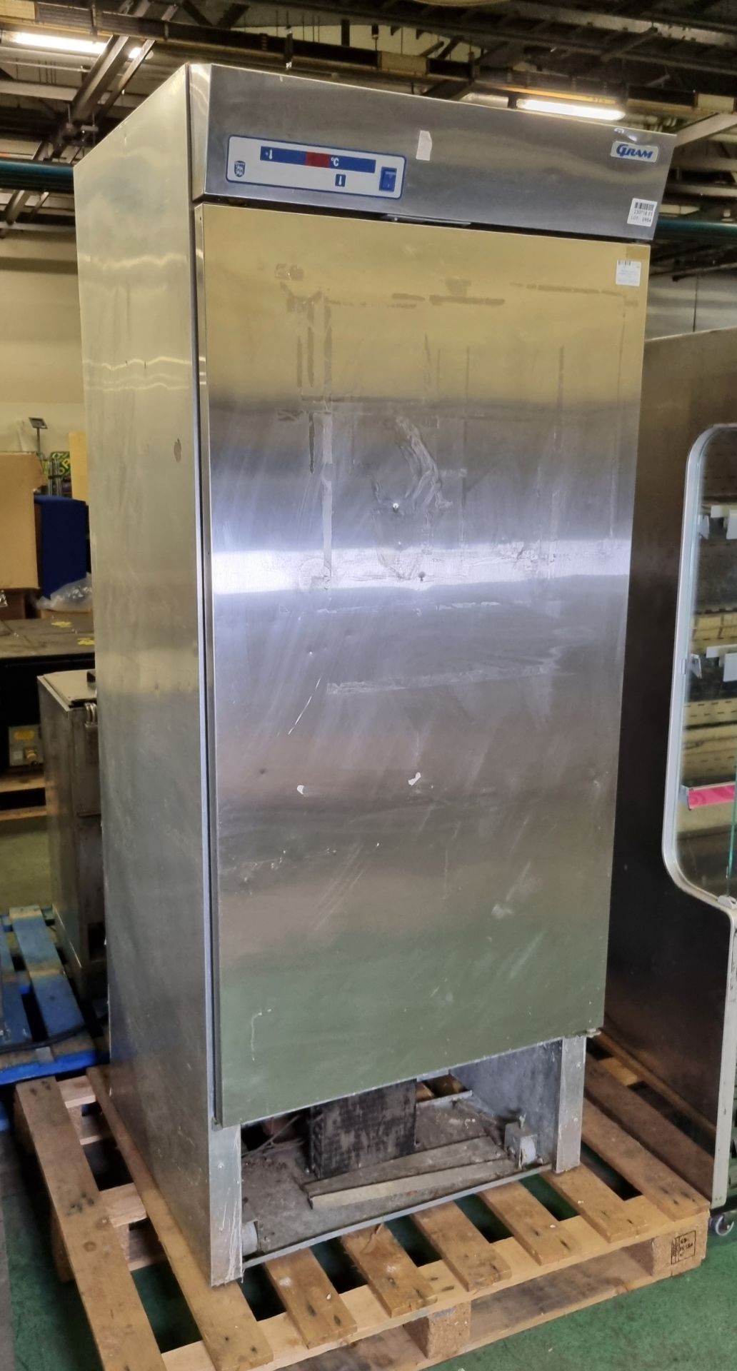 Gram K625 Laboratory refrigerator - W 805 x D 755 x H 2000mm - Image 2 of 5