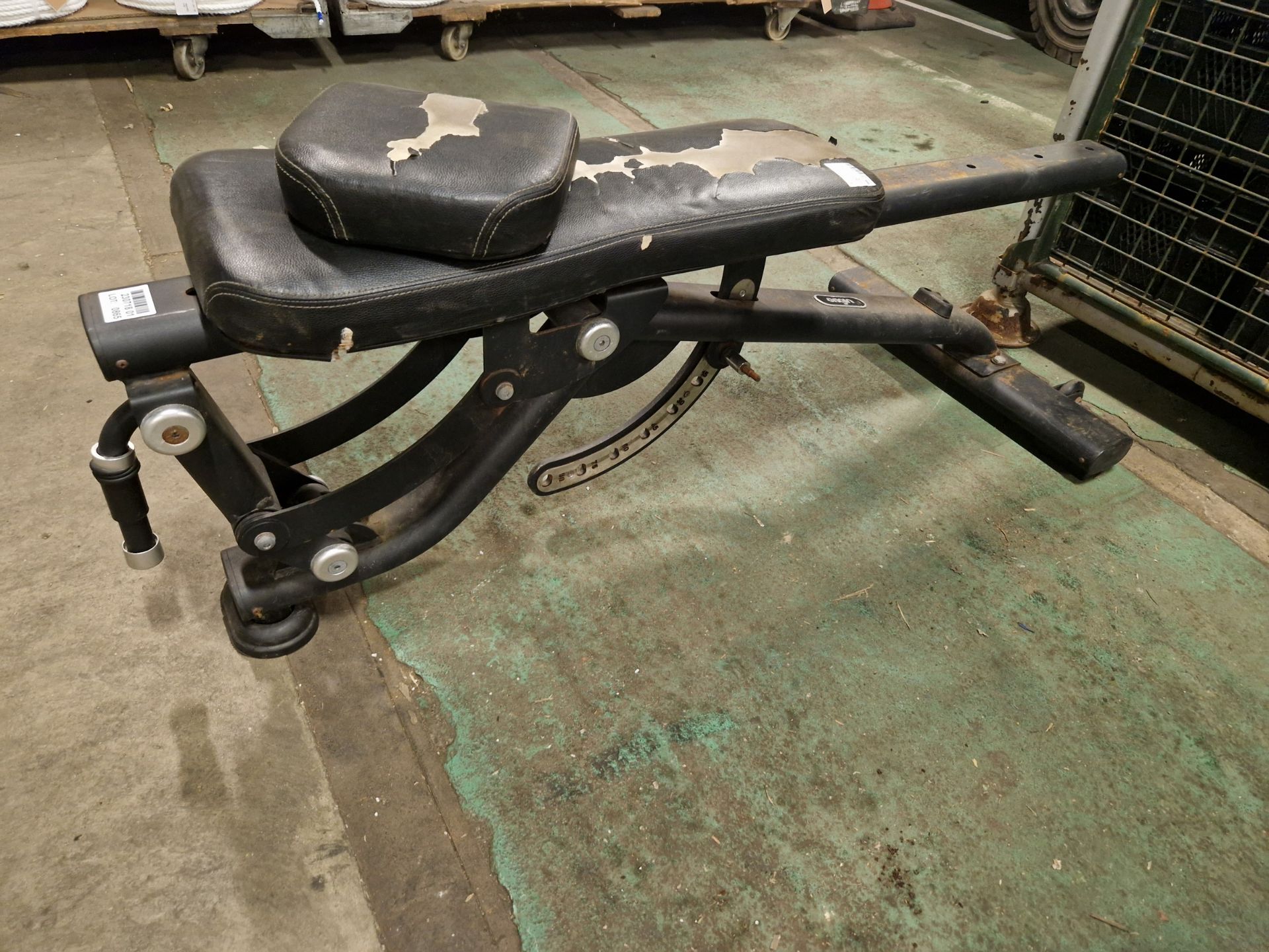 Origin Incline bench - spares or repair - L1300 x W600 x H470mm - Image 2 of 4