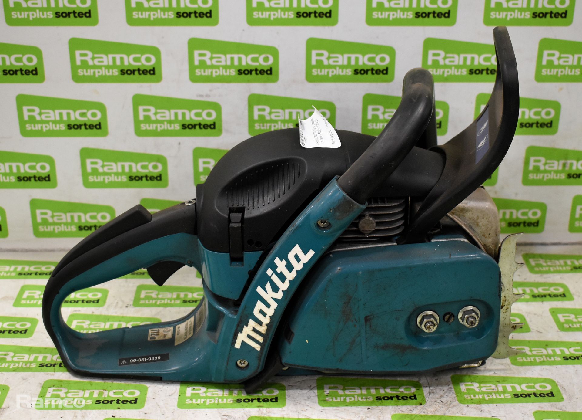 Makita DCS5030 50cc petrol chainsaw - BODY ONLY - AS SPARES OR REPAIRS