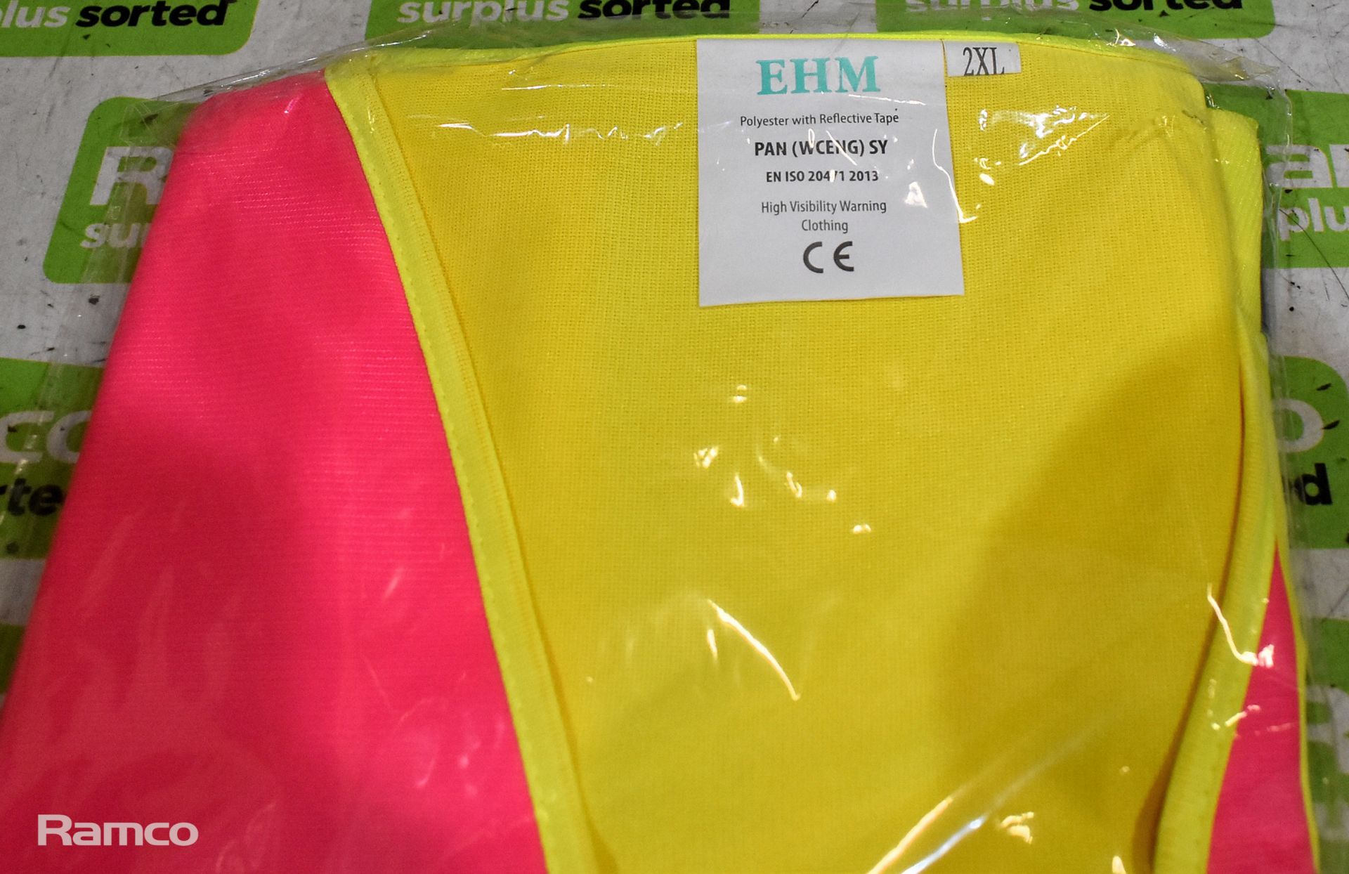 50x 2XL pink / yellow vests - Image 3 of 4