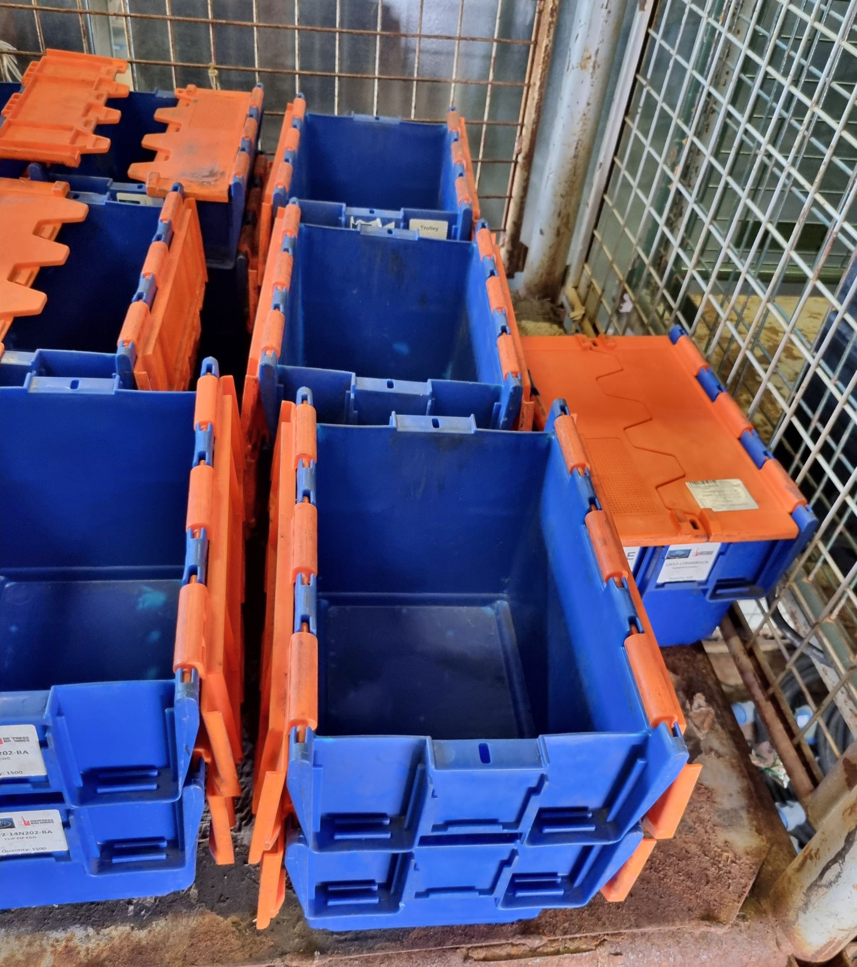 25x Orange and blue stackable tote bins with folding lids - W 200 x D 300 x H 200mm - Image 3 of 4