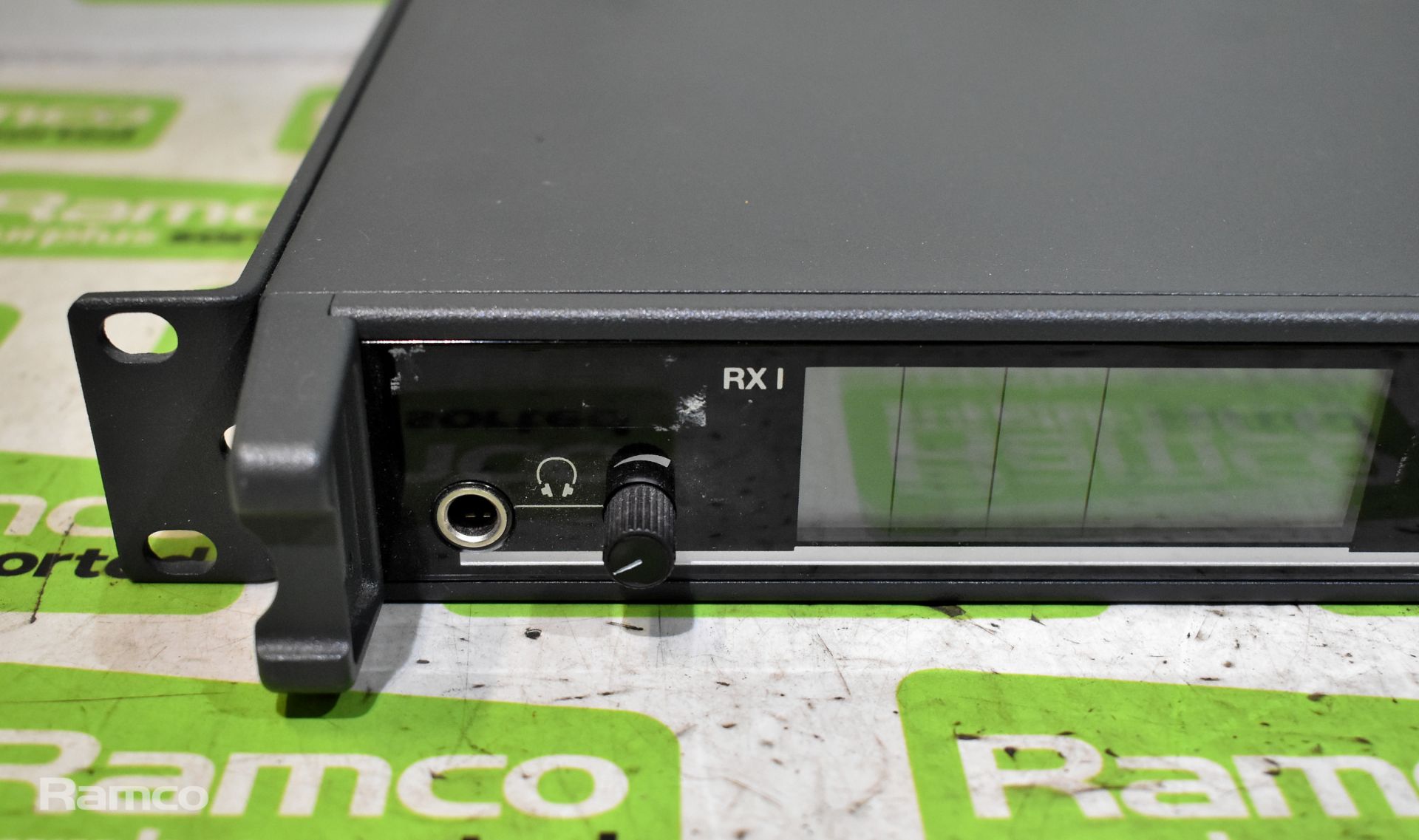 Sennheiser EM 3032-U mikroport receiver unit, T.C..Electronic TC Icon remote CPU / system 6000 - Bild 2 aus 11
