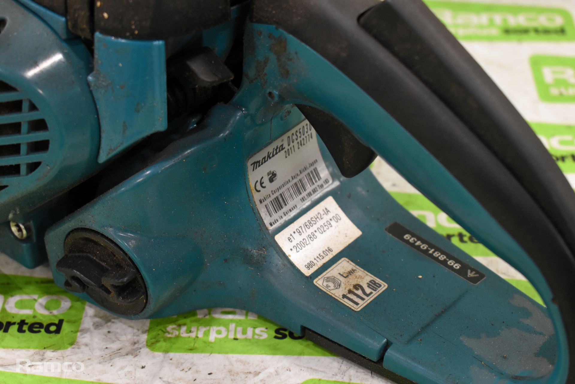 Makita DCS5030 50cc petrol chainsaw - BODY ONLY - AS SPARES OR REPAIRS - Bild 4 aus 5