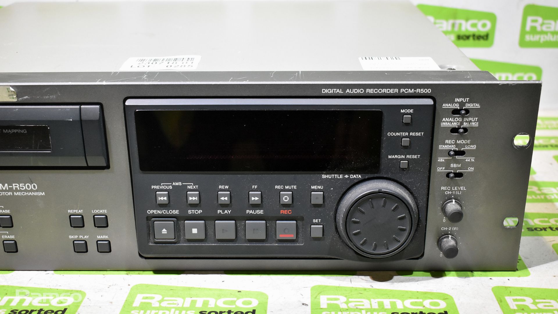 Sony PCM-R500 digital audio tape DAT player / recorder - Image 2 of 5