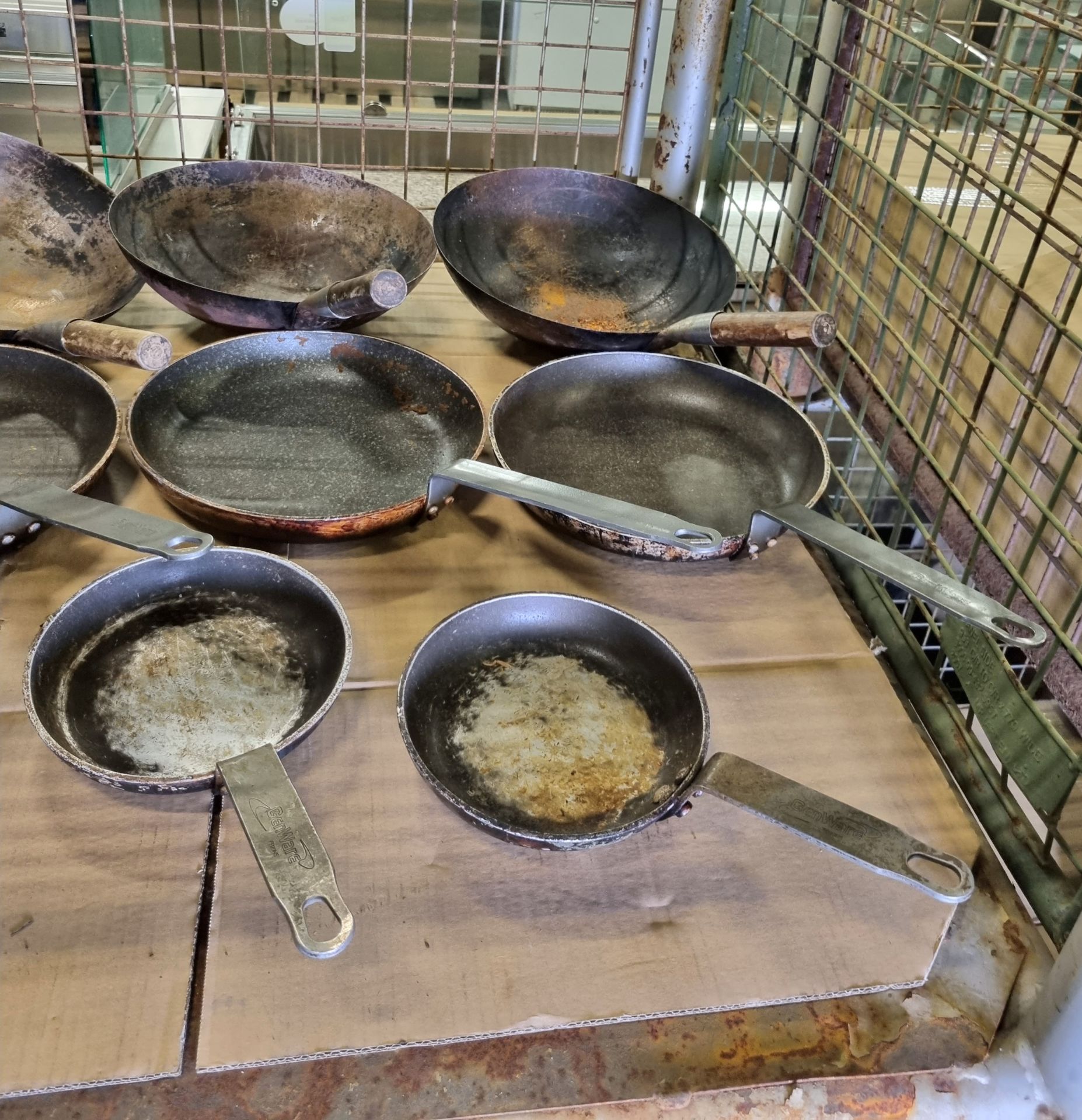 Catering equipment - frying pans and woks - Image 3 of 4