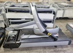 Technogym DAK8EL RUN NOW 700 treadmill - L 2190 x W 960 x H 1550mm - NEEDS REBUILDING