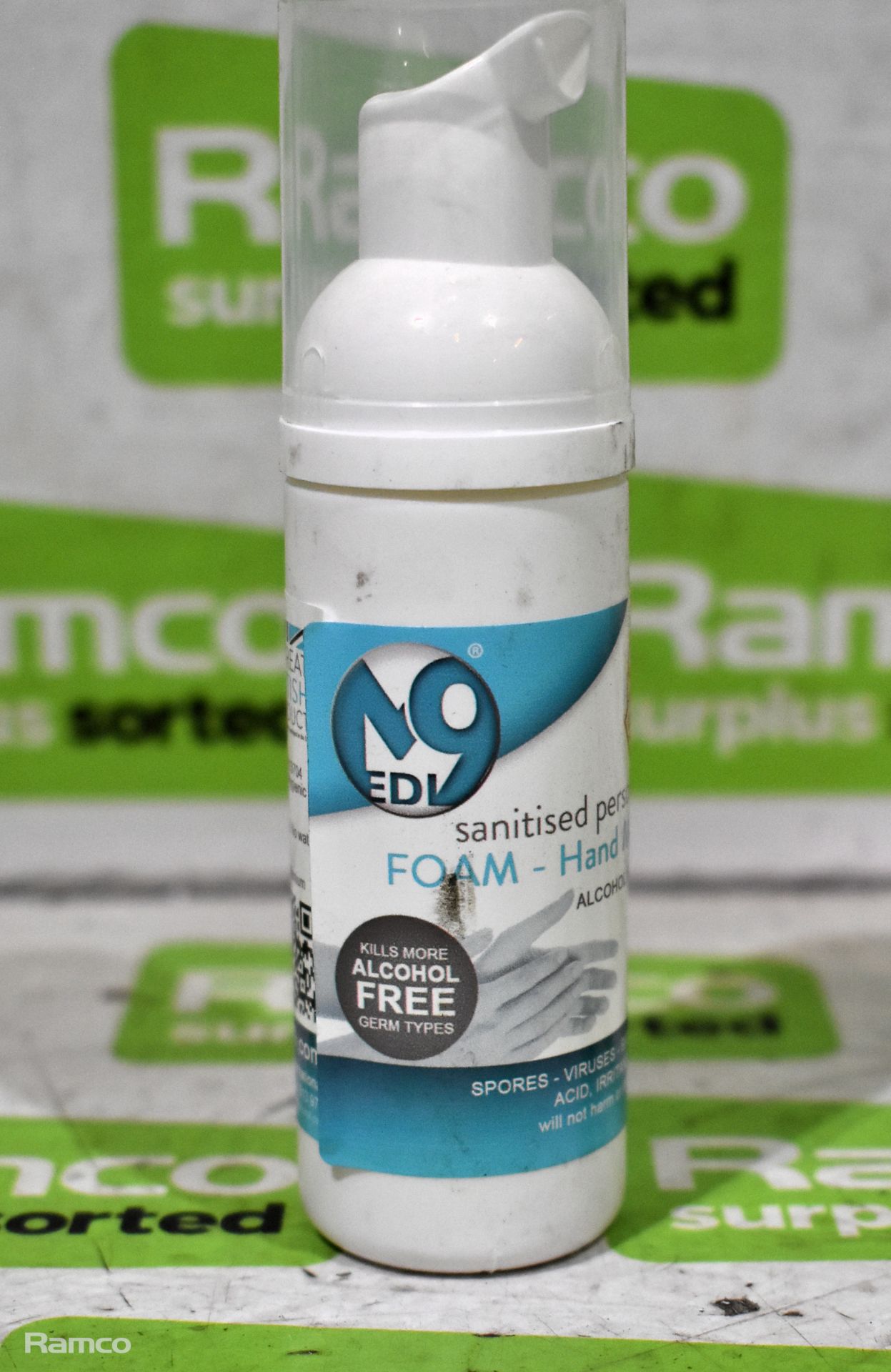 39x bottles of Medi9 alcohol free foam hand sanitiser - 50ml bottle - Image 3 of 4
