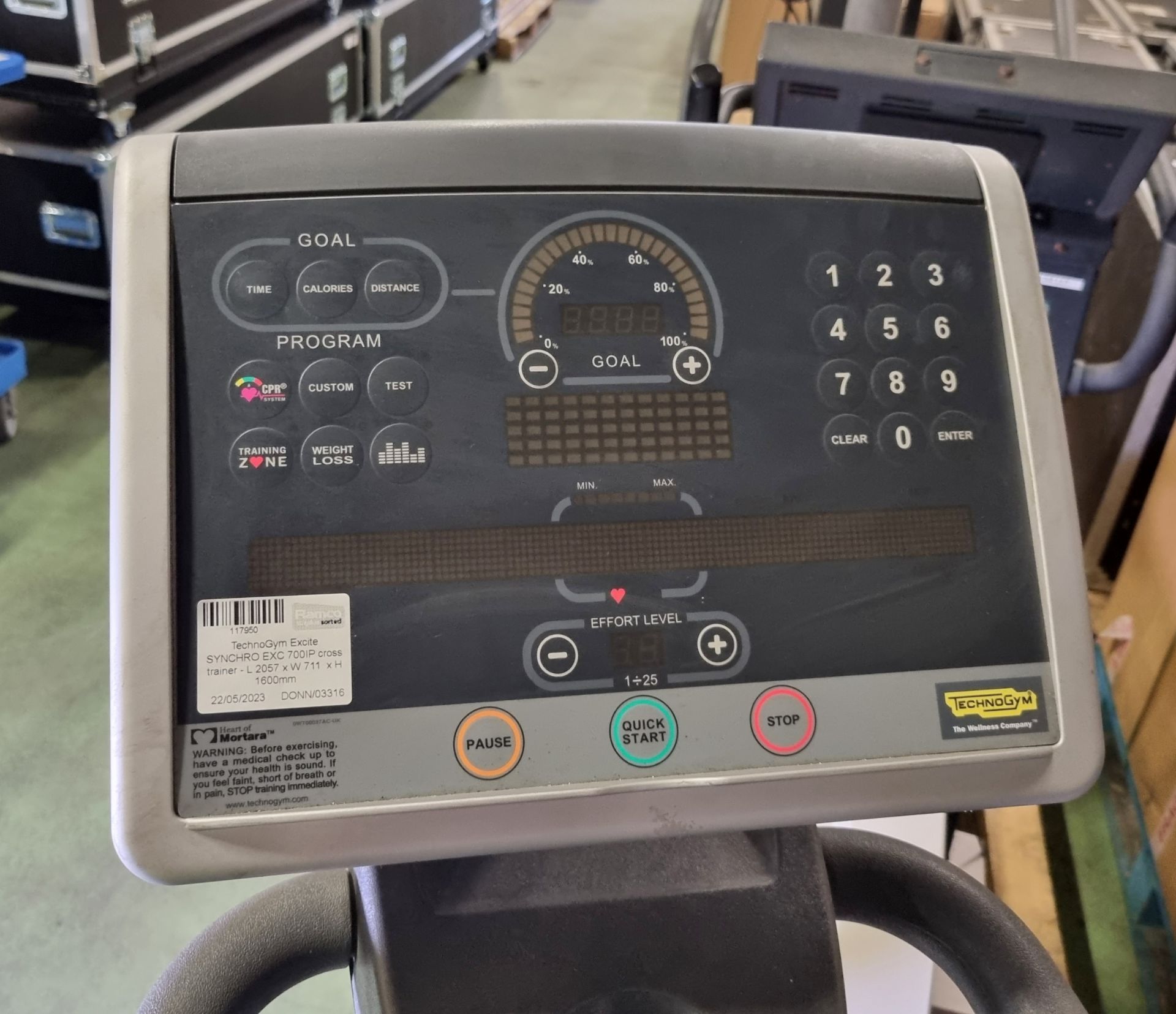 TechnoGym Excite SYNCHRO EXC 700IP cross trainer - L 2057 x W 711 x H 1600mm - Image 3 of 4