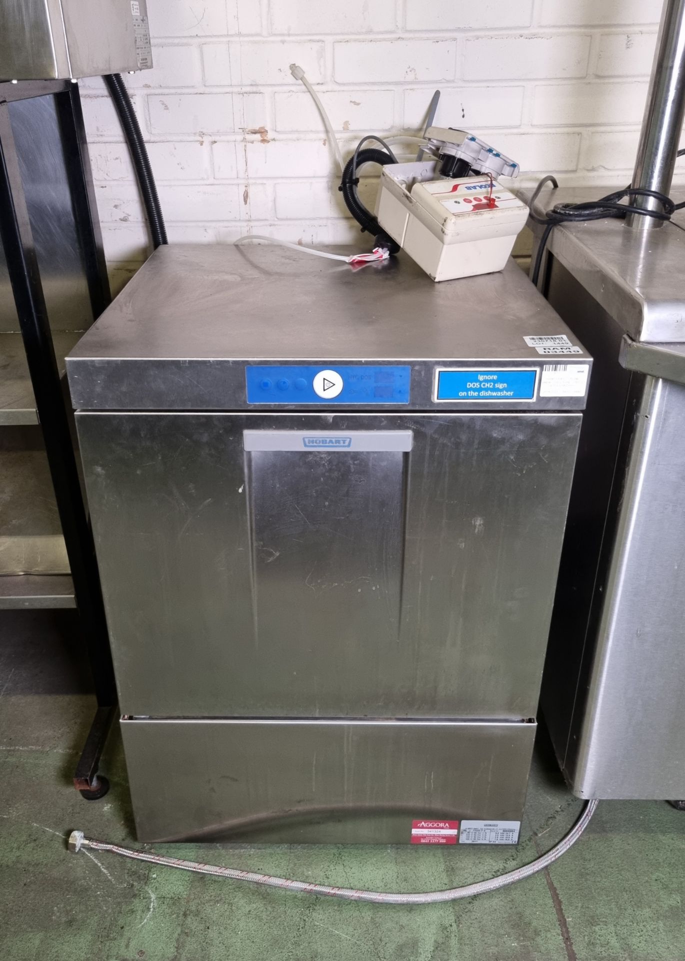 Hobart FX400-7ON dish washer - 230V 50Hz - L 600 x W 600 x H820mm