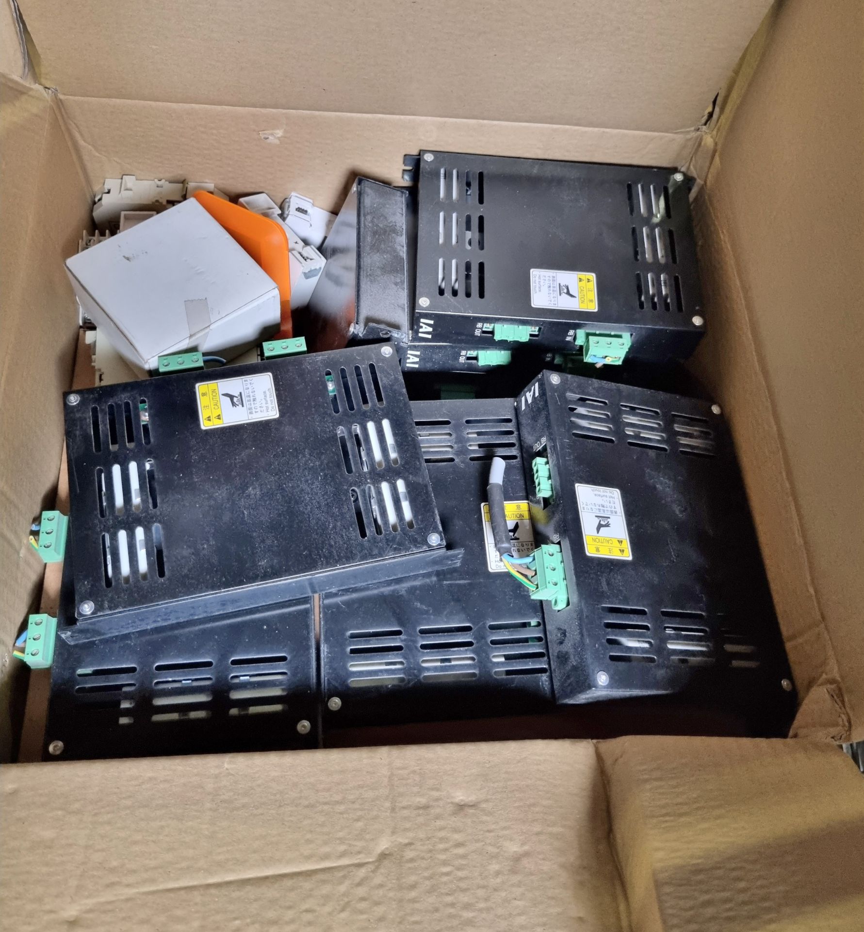 6x boxes of electrical spares - junction boxes - mixed sized switches - circuit boards - Image 3 of 4