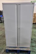 Flexiform pale grey metal storage cabinet - with keys - W 1000 x D 475 x H 1680 mm